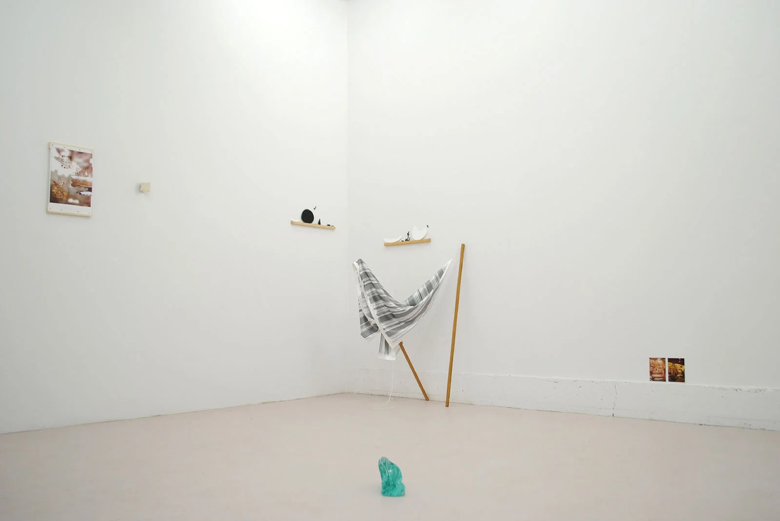 Installation shot of Clues at Duplex, Vancouver, BC; Image by Duplex.