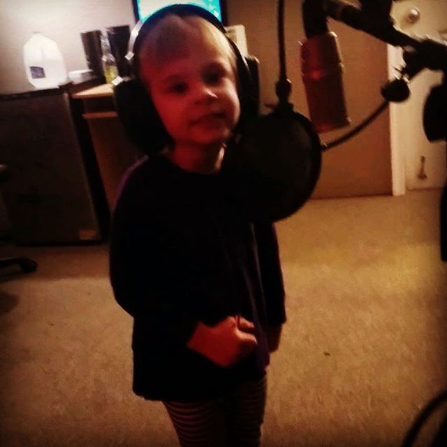My niece singing songs 60 years older than she is. Grandpa influenced, Uncle approved! #exeterrecordings #oldies #recordingstudio#recording #audio #music #musician #musicians#studiolife #rock #drums #cute #guitar #bands#indierock #drummer #guitarist #kids #adorbs #musicislife #sound #percussion #hardcoremusic #microphone #classic#life #singer #tones #studio #artist