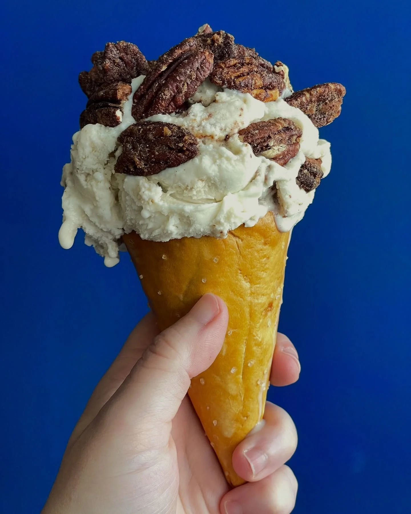 What makes Bourbon Smoked Pecan ice cream EVEN BETTER? More pecans. We&rsquo;ve got it done up here with salty pretzel cone b #keepitcreamy