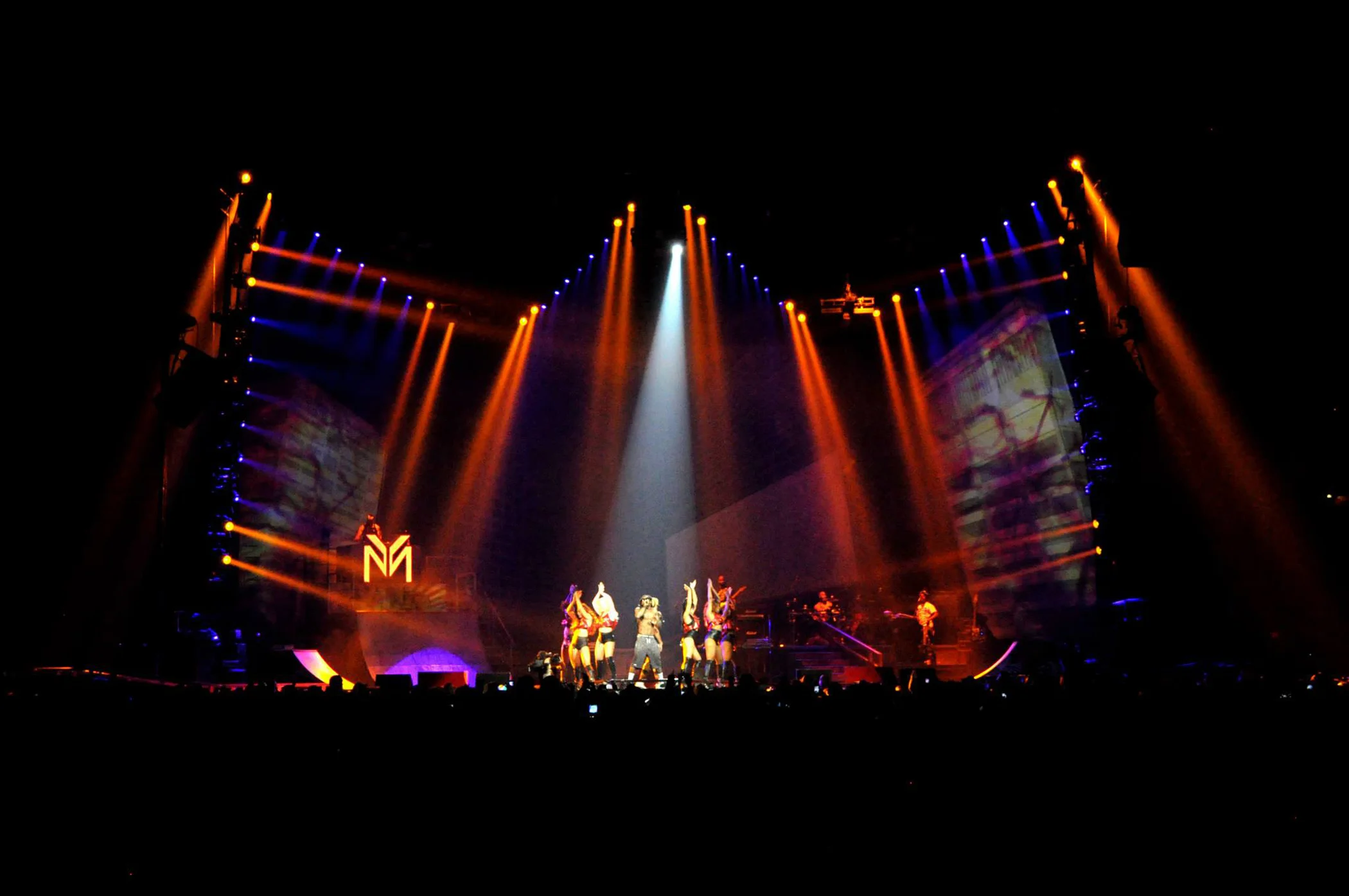 05LIL WAYNE-UNKNOWN 5.jpg