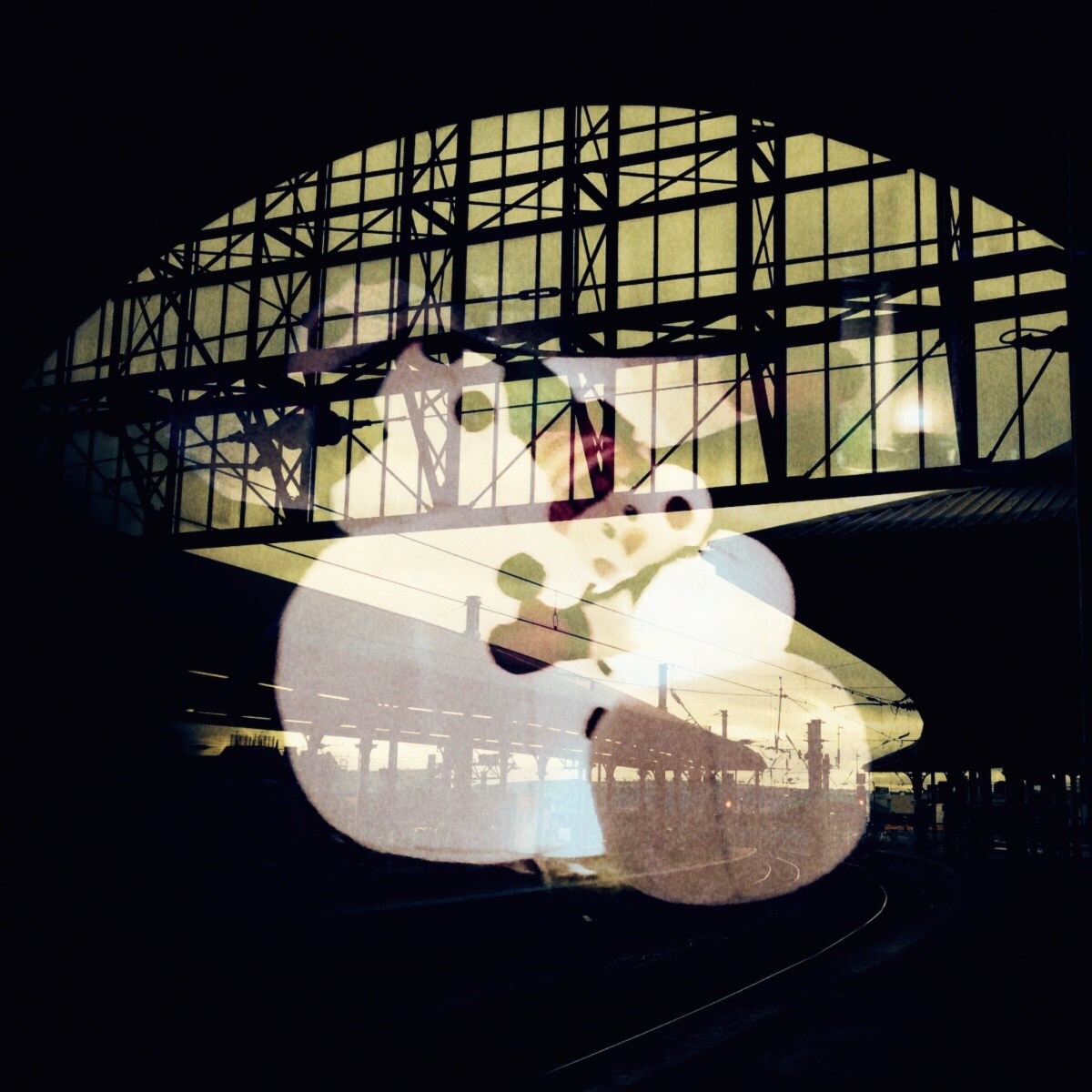 Give me a hug. The most difficulty thing after holiday is to say goodbye to my mom.
