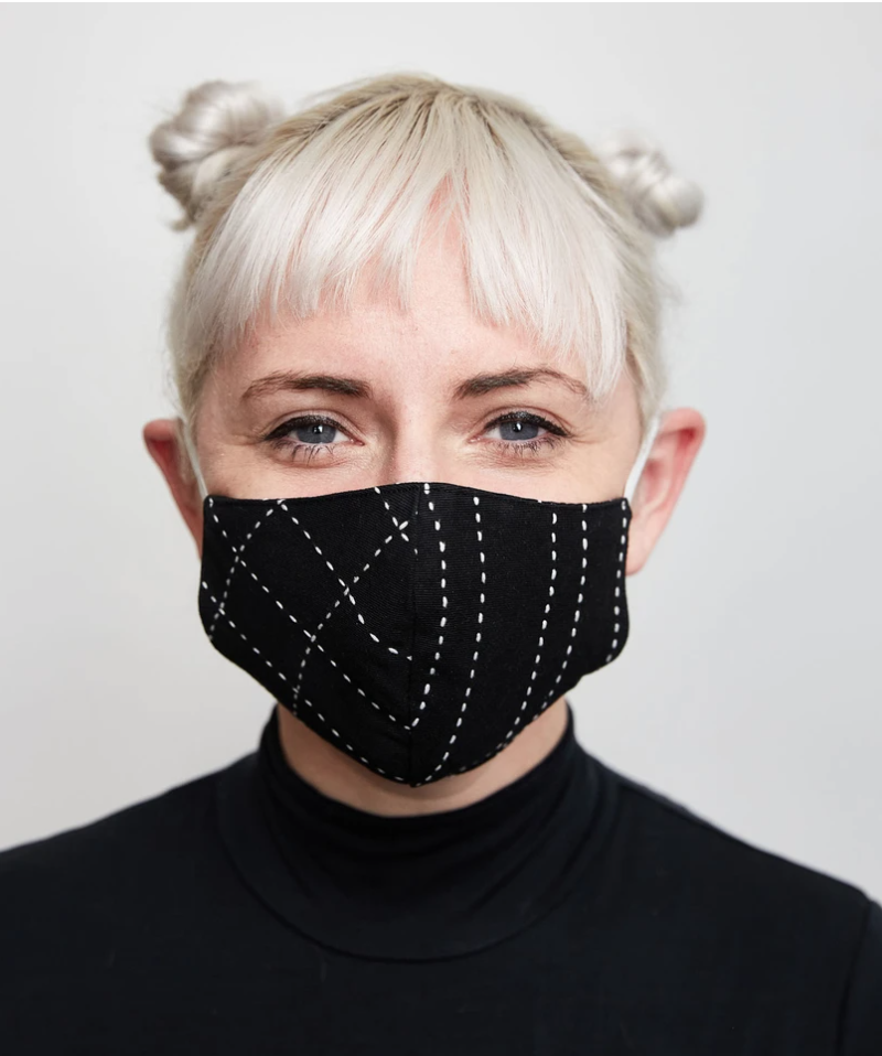 ORGANIC COTTON FACE MASK_model3.png