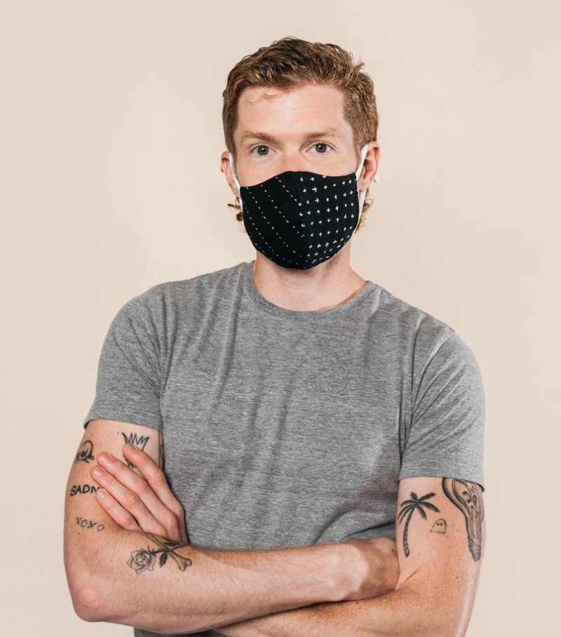 ORGANIC COTTON FACE MASK_model4.png