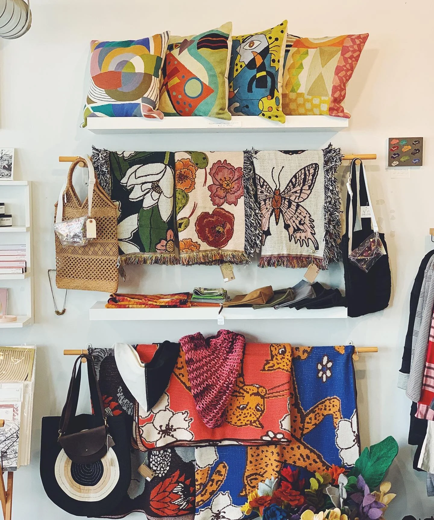 #theseareafewofmyfavoritethings 

Winter means staying cozy! We&rsquo;ve restocked some of your favorite @calhounandco blankets! Visit our site to snag one .. could be a great v-day present too! 

Shop with us in person Thursdays-mondays : 12-5 , mak