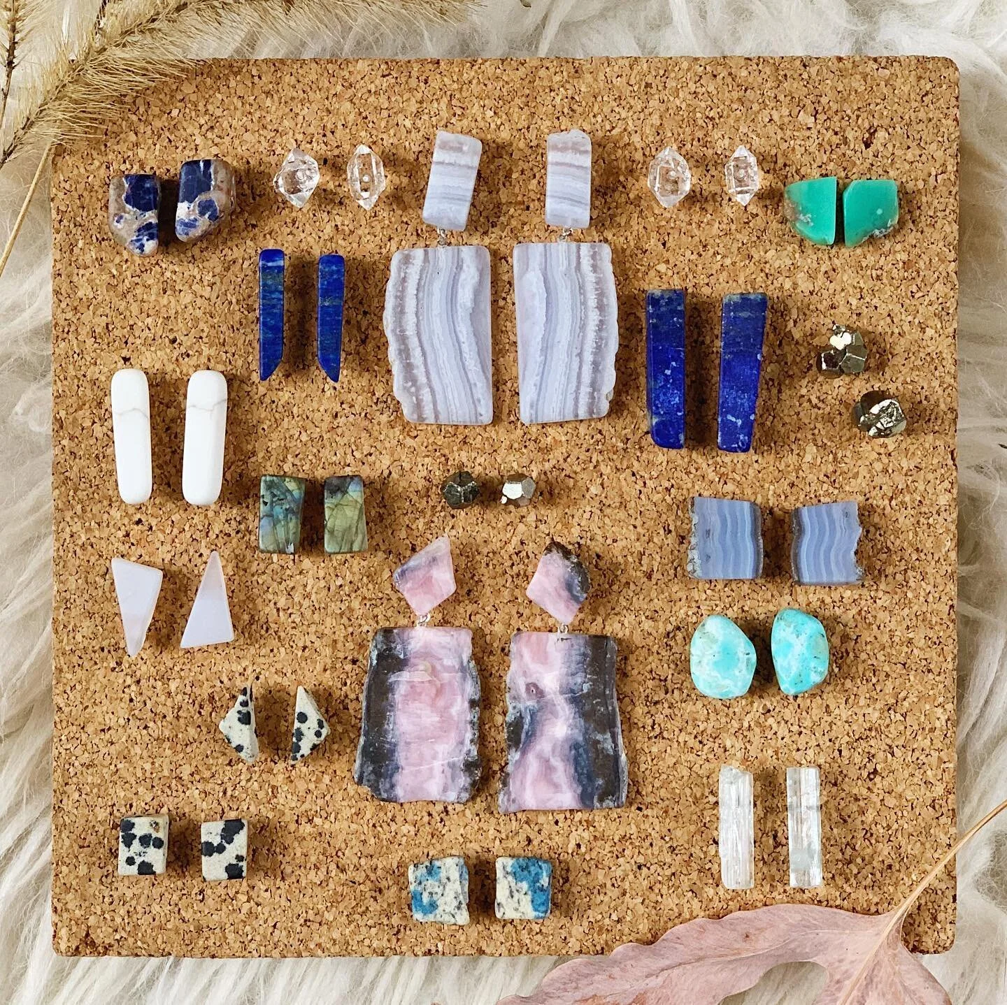 A little Thursday surprise for y&rsquo;all! 

Since Valentines is right around the corner , we thought we&rsquo;d really give y&rsquo;all a treat this year !! 

Presenting our very own selection of stone stud earrings from #providenceartist @hinge.ma