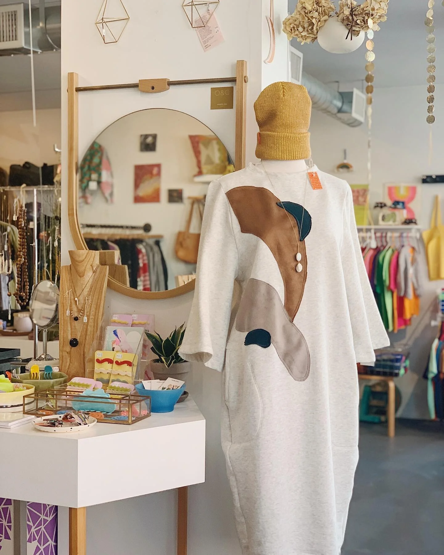 Hello Thursday! Come for the  comfy styles, stay for the amazing staff, Leave with something you didn&rsquo;t know you needed! #shopvibes #loreonbrook open 12-5 thursdays-mondays , unless of course another blizzard holds us back! 🤞
.
.
.
.
.
.
#shop