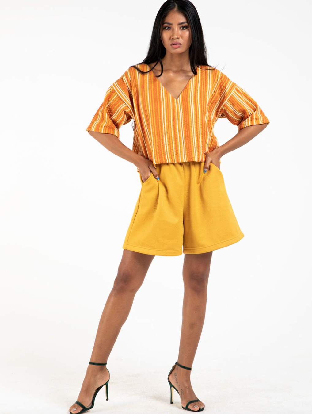 Tonle Sabra Shorts Mustard 03.png