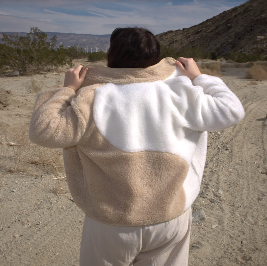 Gron Kulle Yang Zip Up Beige and Off White back closeup.png