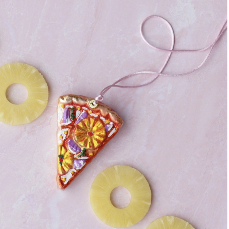 pineapple pizza ornament .png