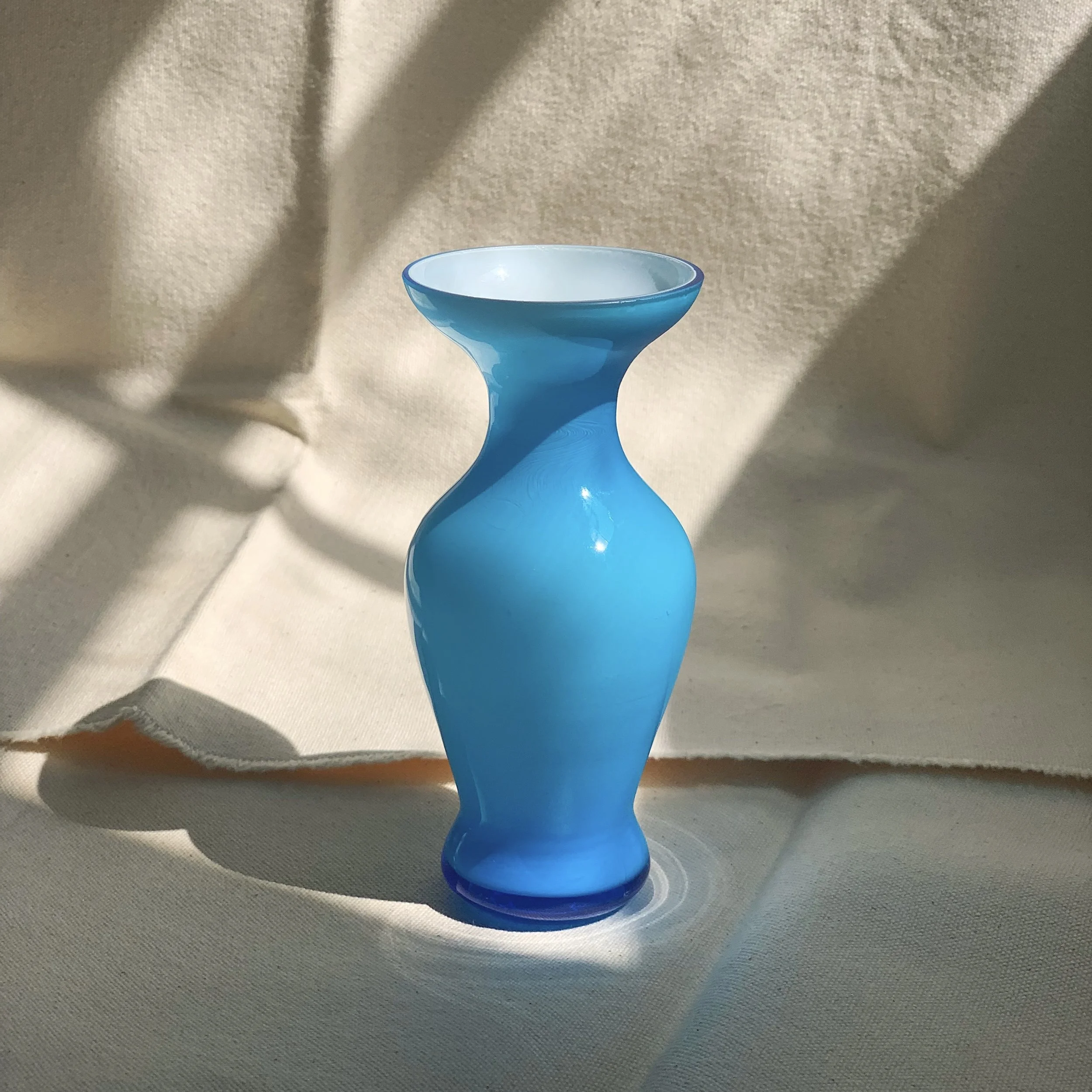 BLUE_VASE_06.jpg