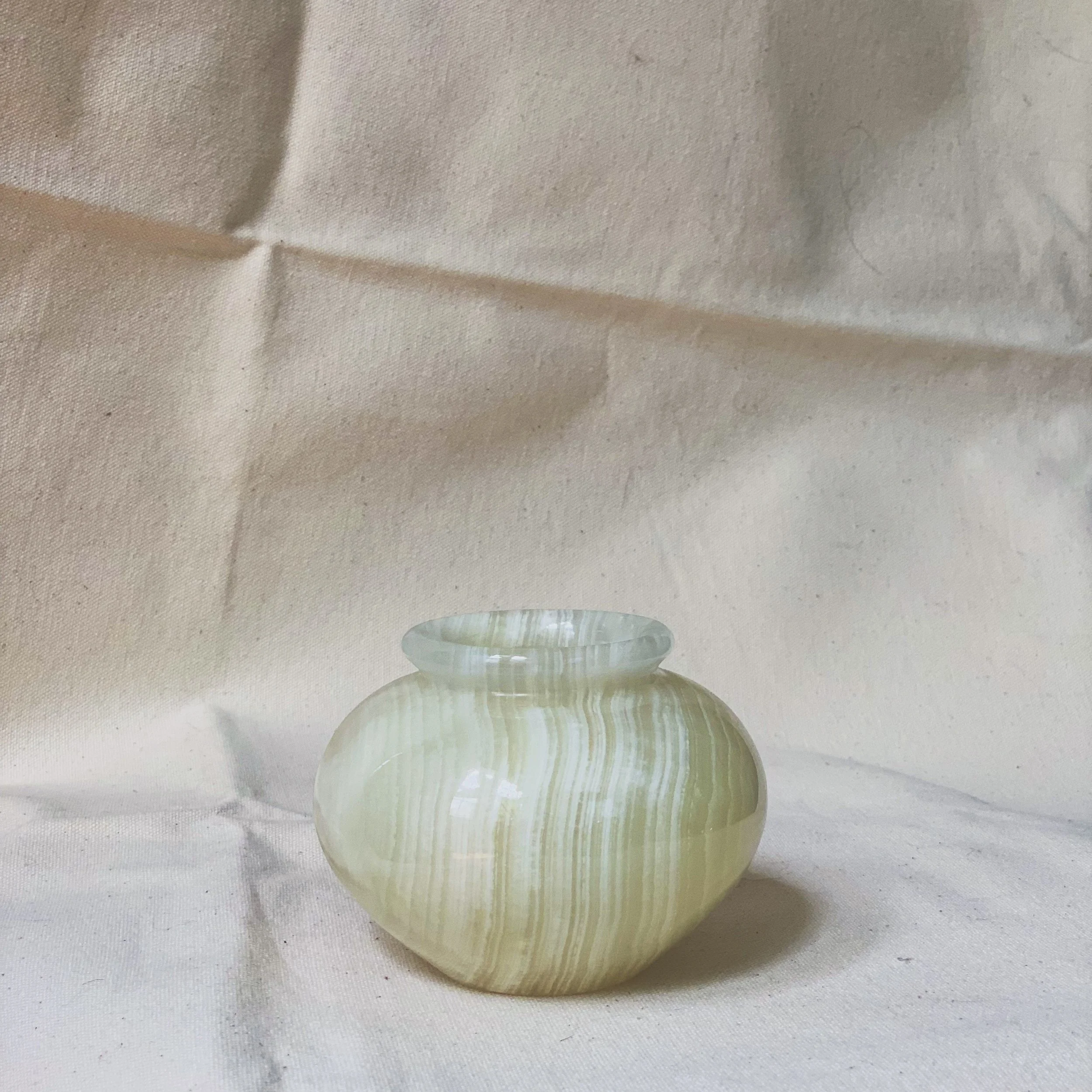 quartz_vase_02.jpg