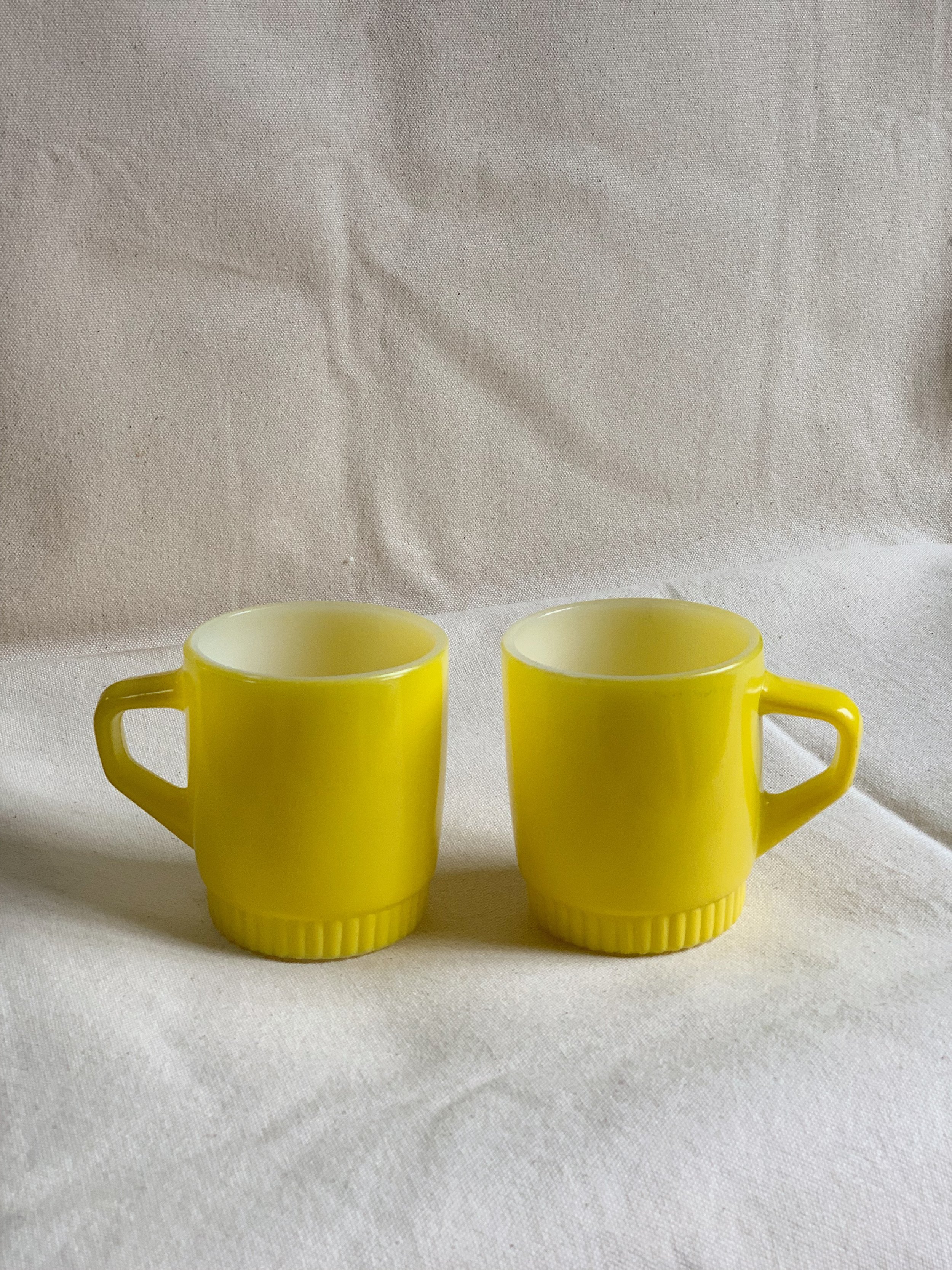 FireKingmug_yellow_02.JPG