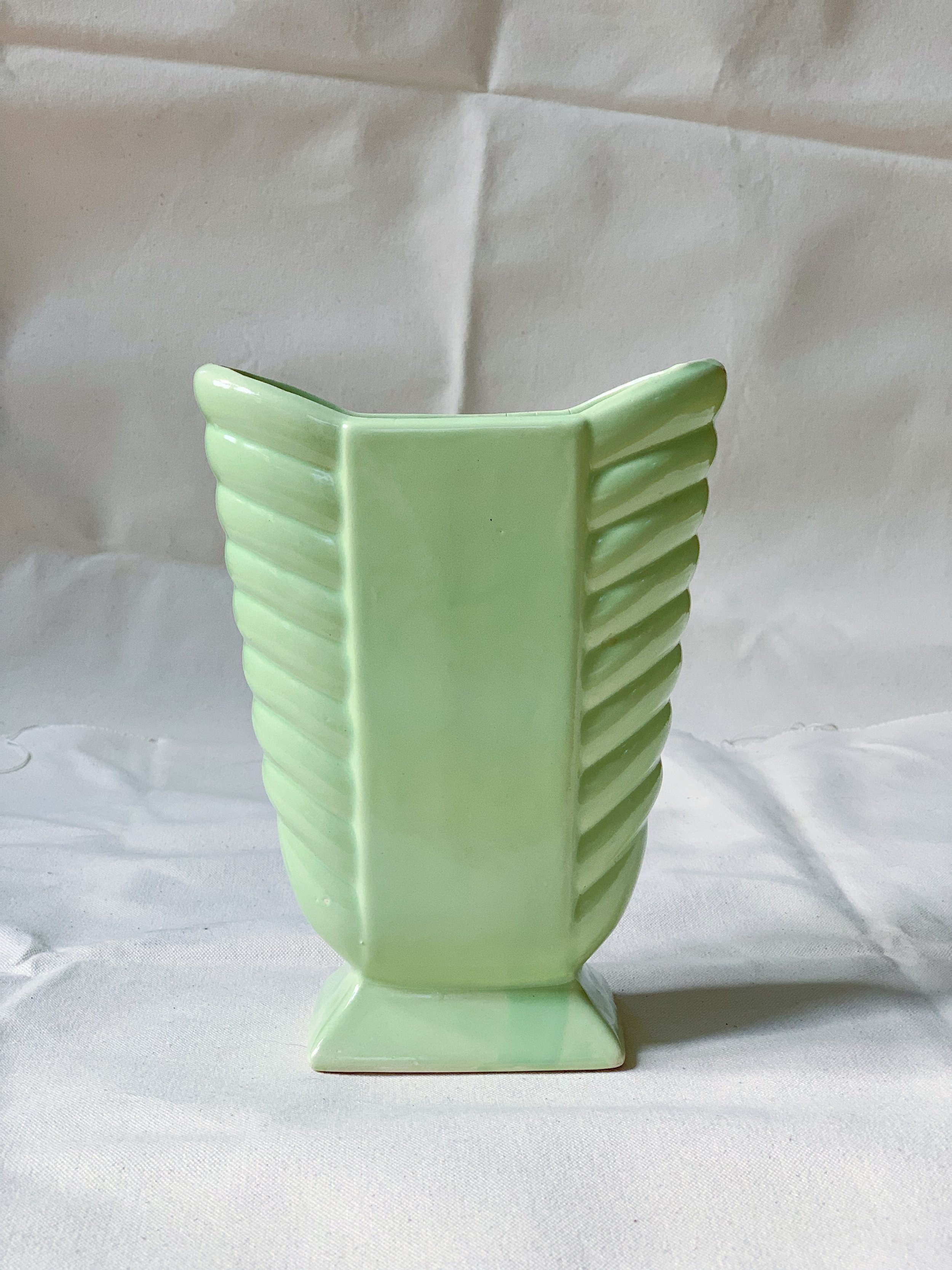 green_vase_01.JPG