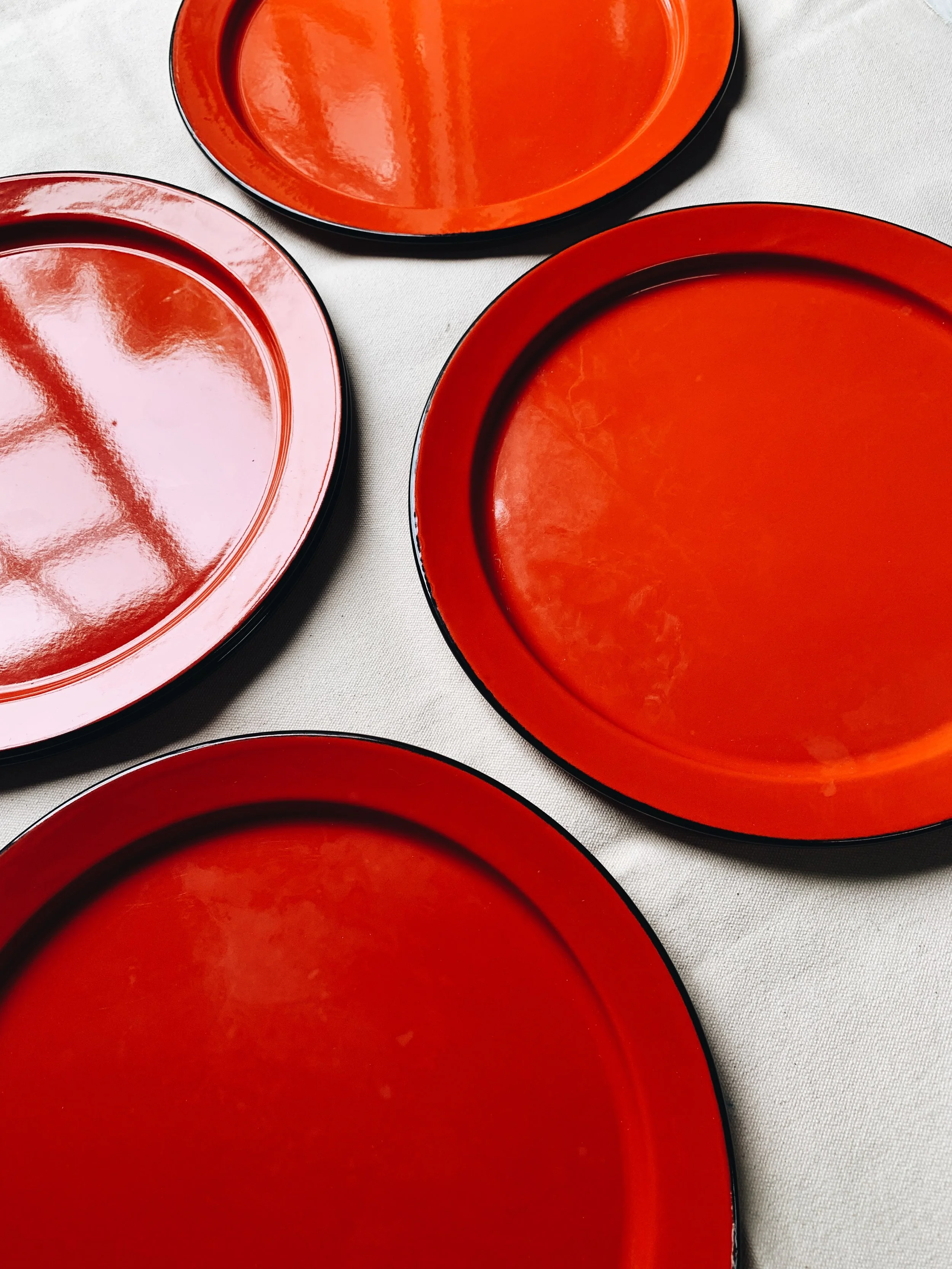 Enamel_Plates_03.JPG