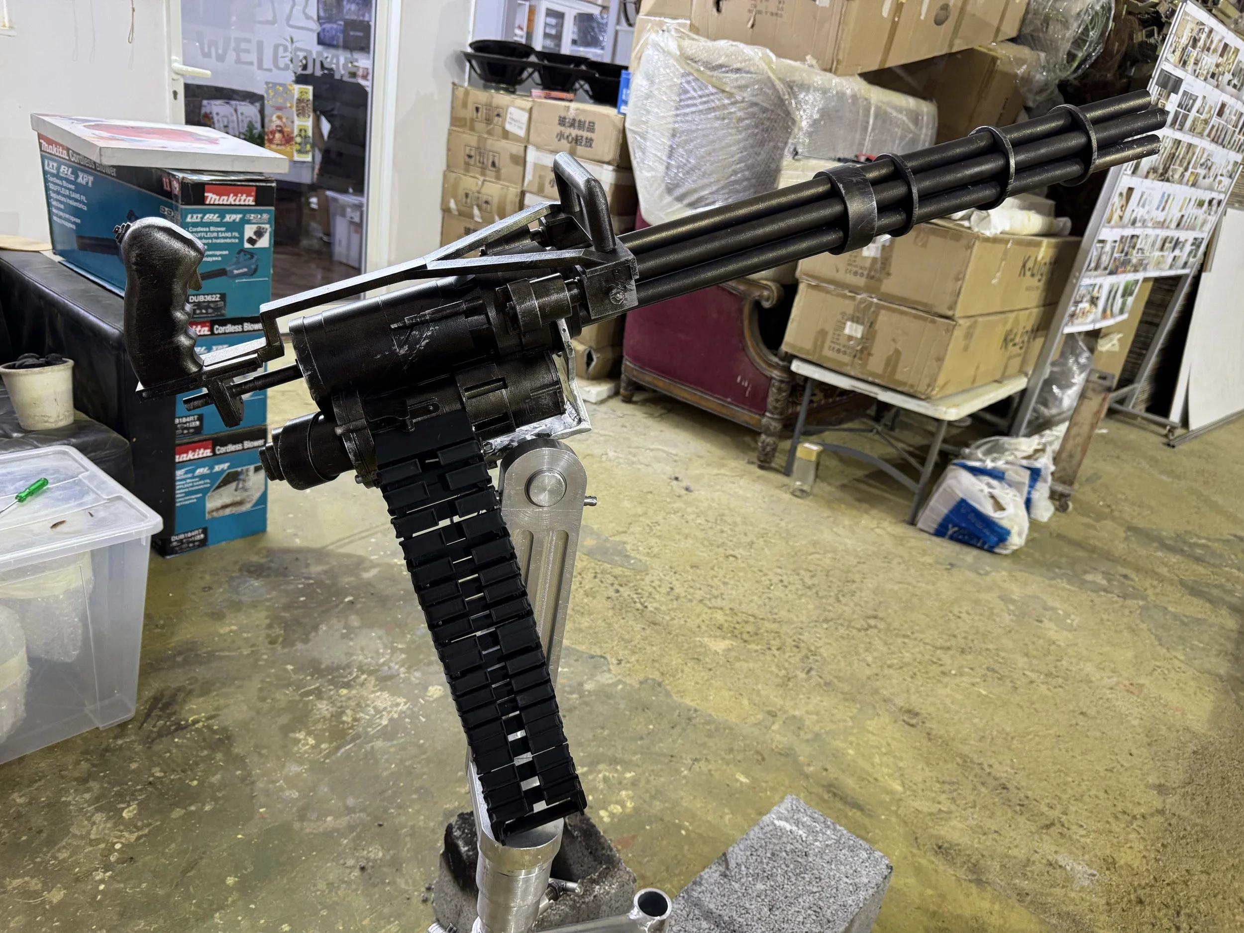 PROPS MINIGUN AND HELICOPTER MOUNT