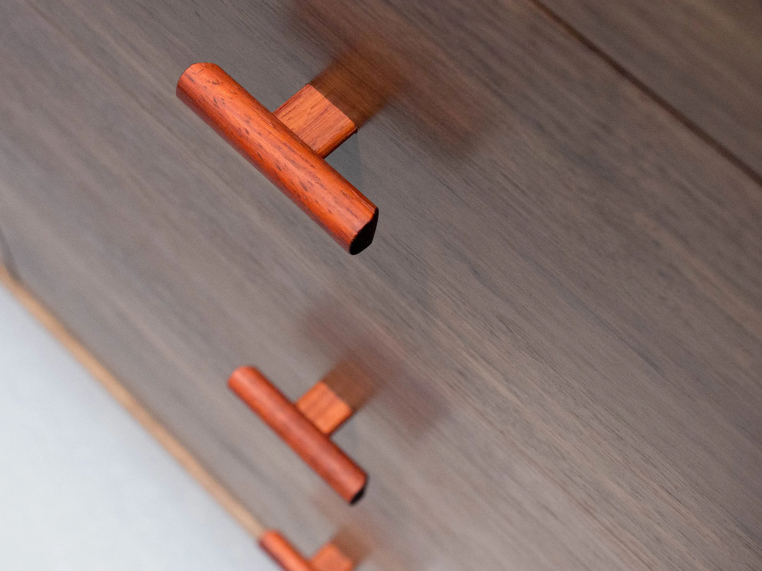 Dresser_4.jpg