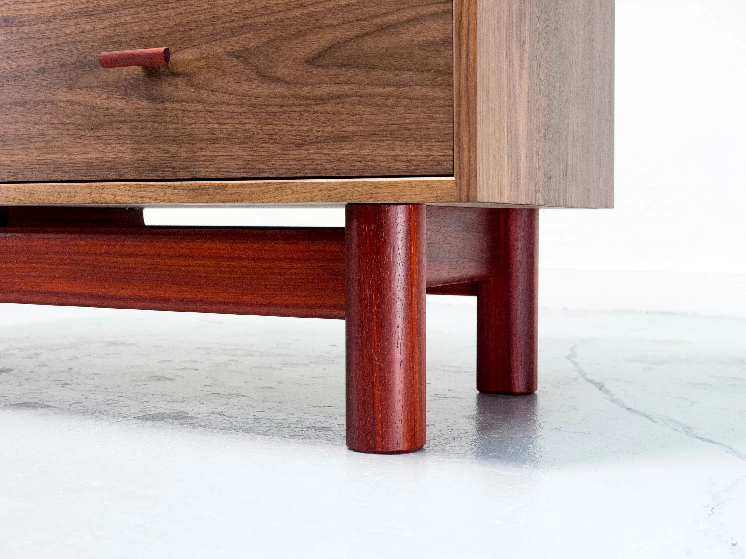 Dresser_5.jpg