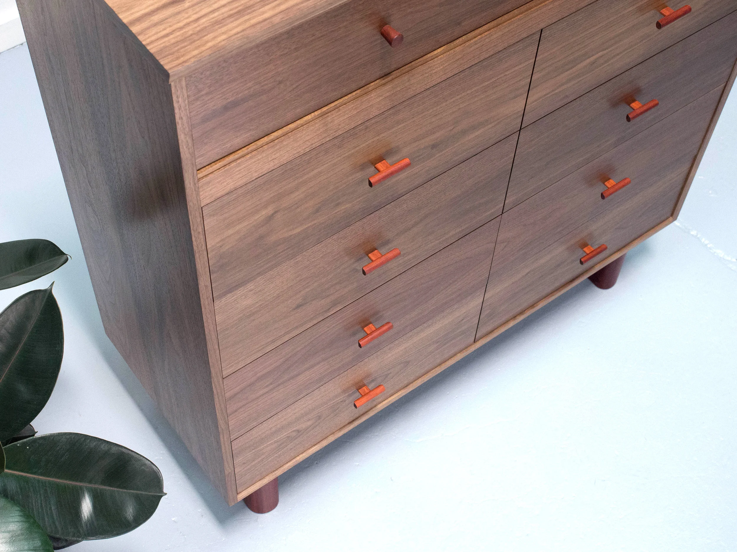 Dresser_6.jpg