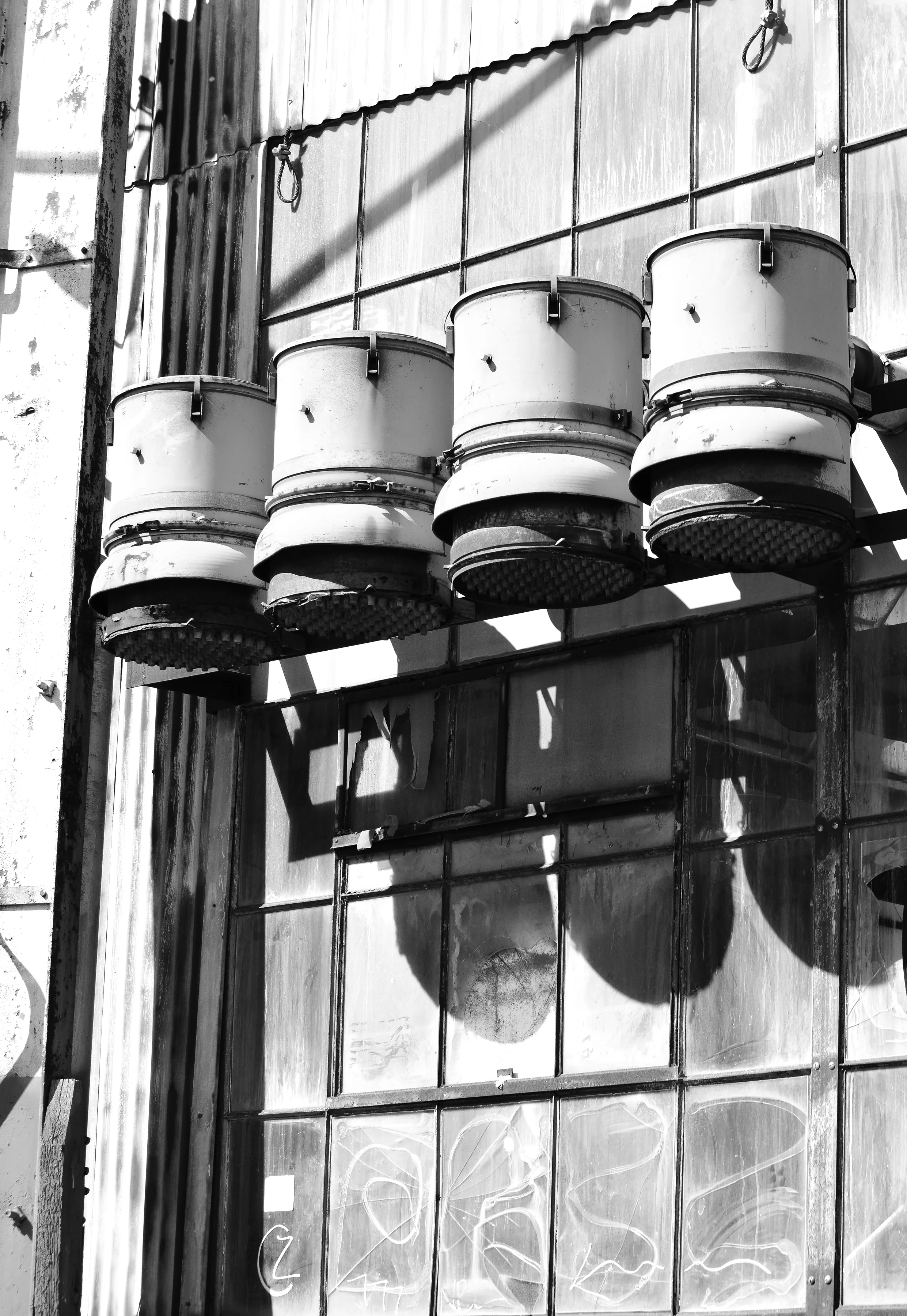 BW-four barrels.jpg