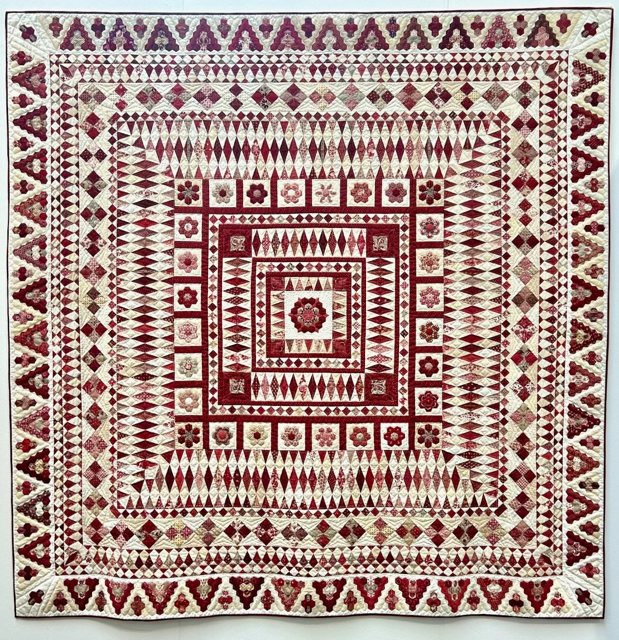 LADY IN RED (MRS BILLINGS), MEGAN ARNOLD - FESTIVAL OF QUILTS 2025