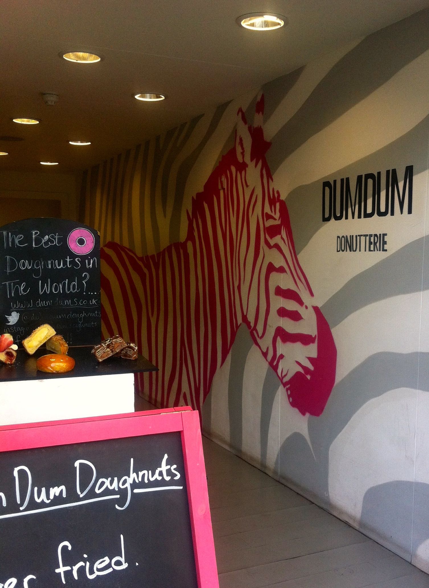 DUMDUM DONUTTERIE