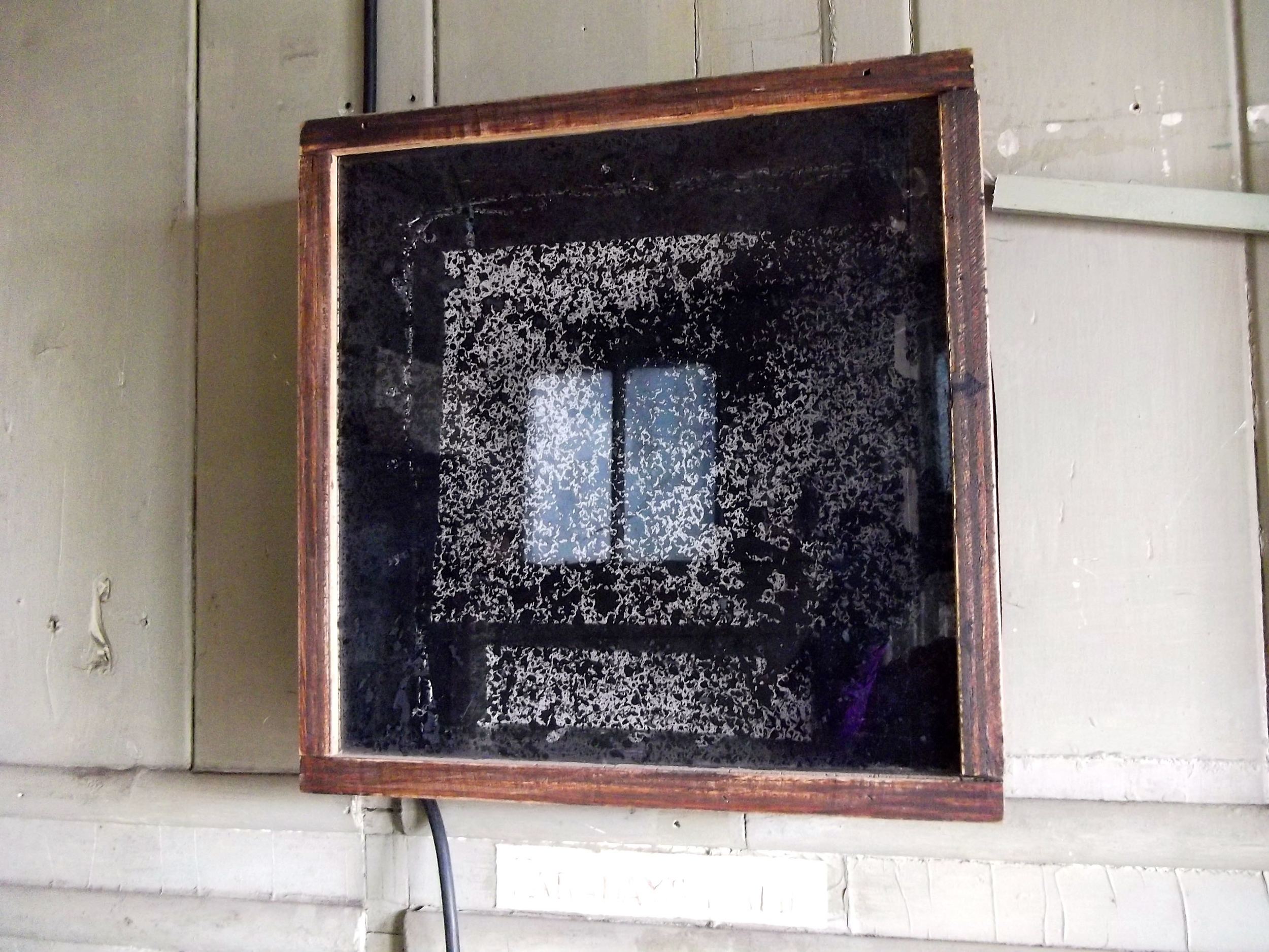THE FARADAY LAMP