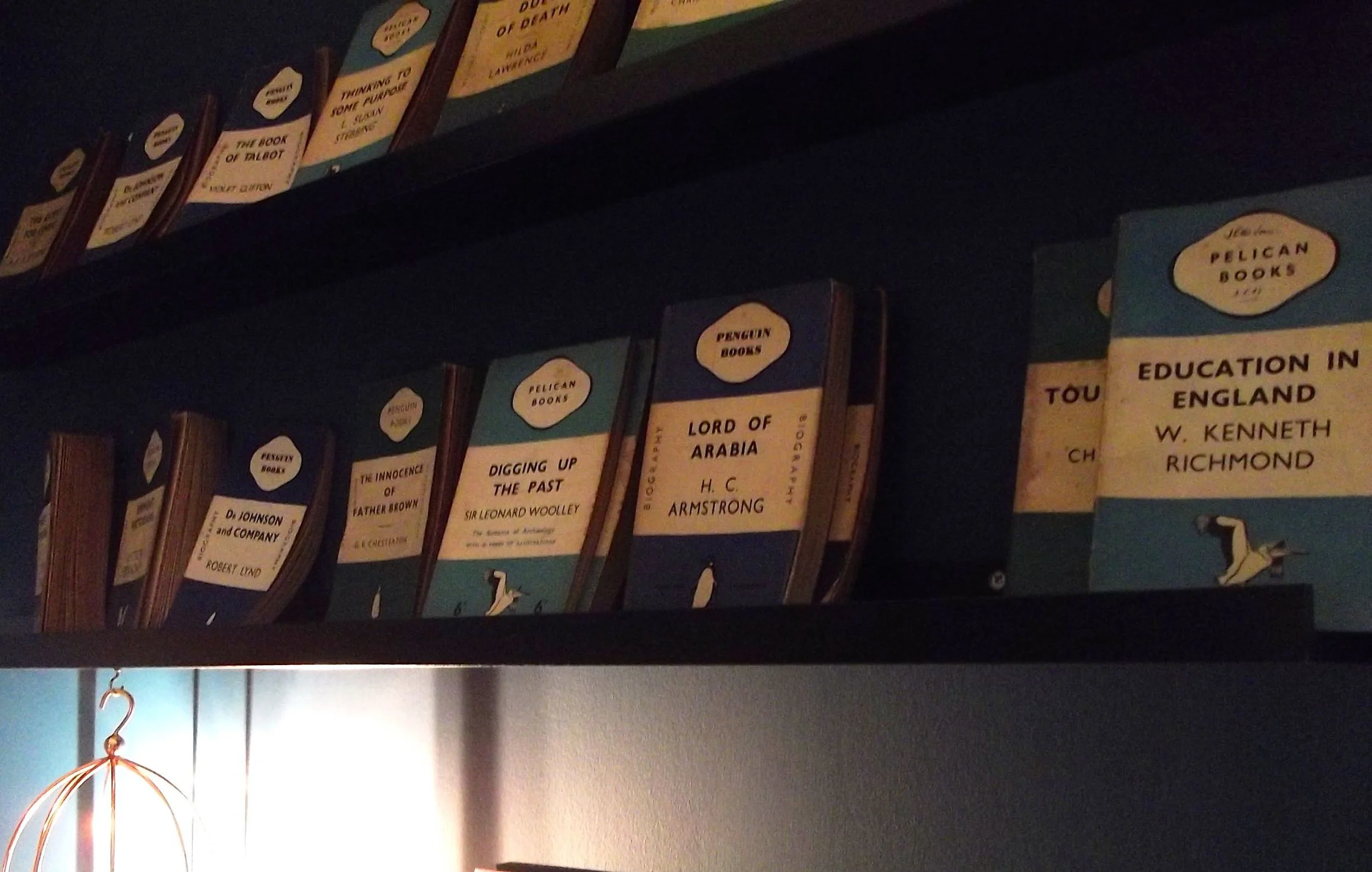 penguinbookshelf.jpg