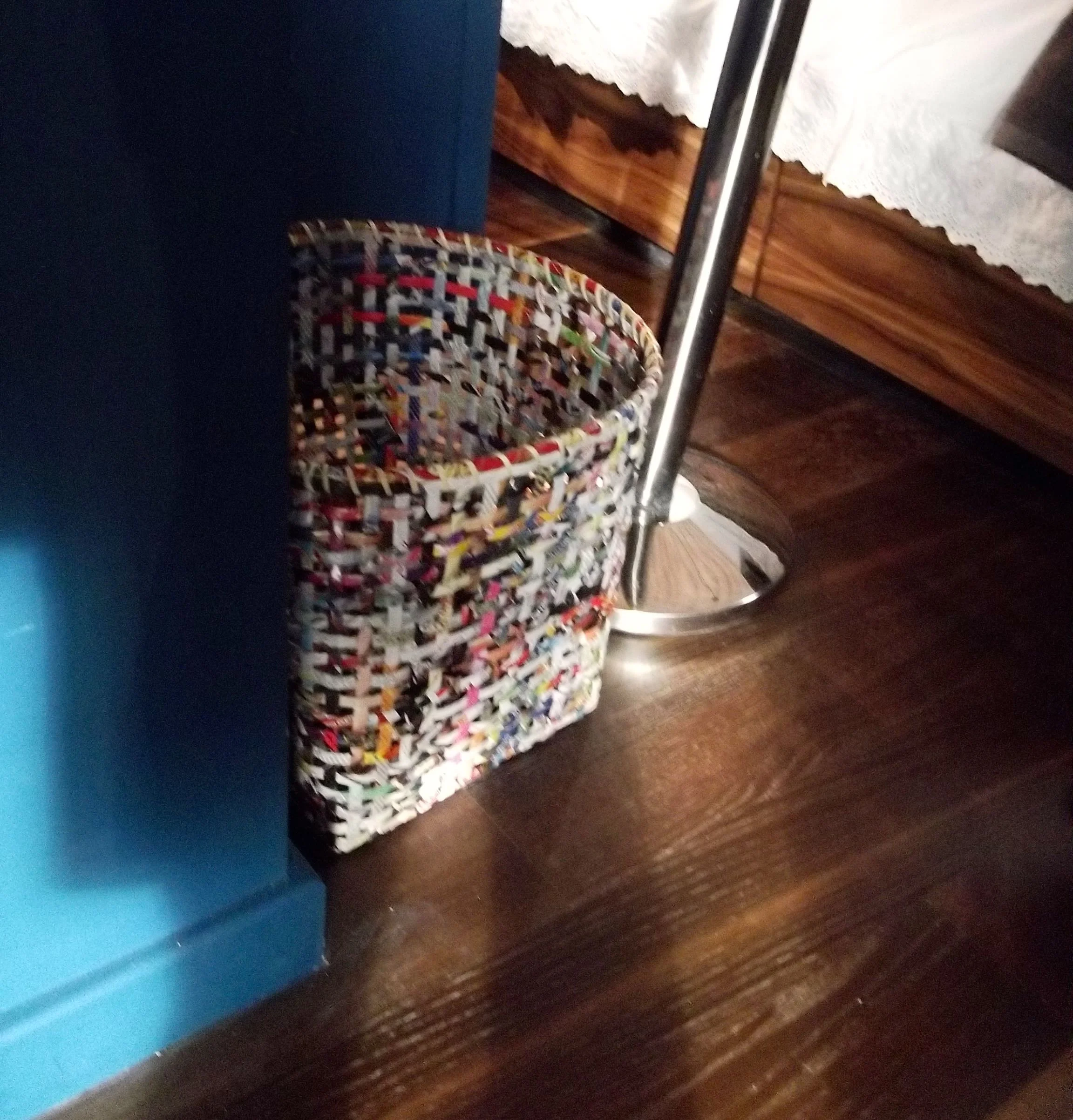 recycledmagazinebin.jpg