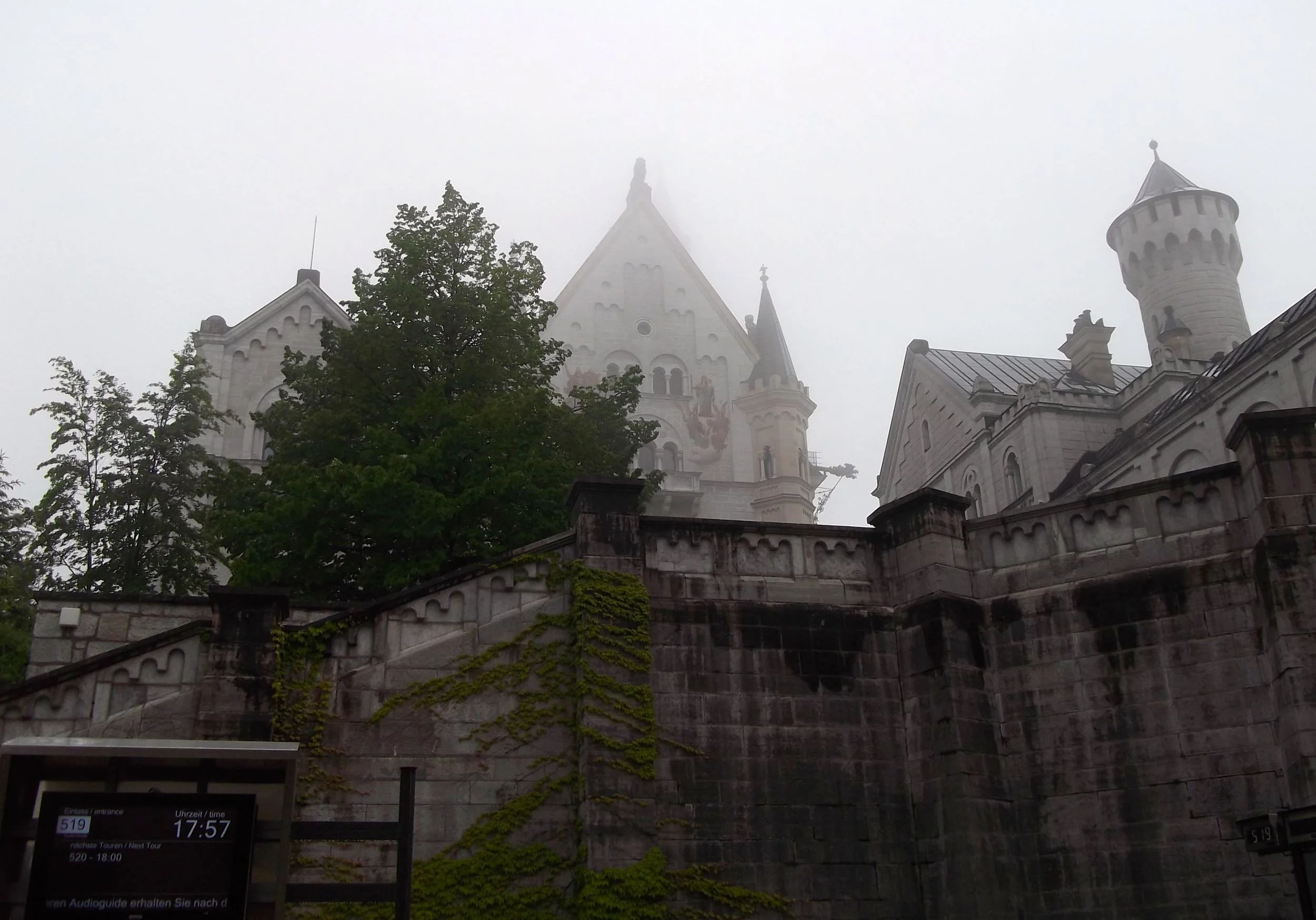 neuschwansteincastle.jpg
