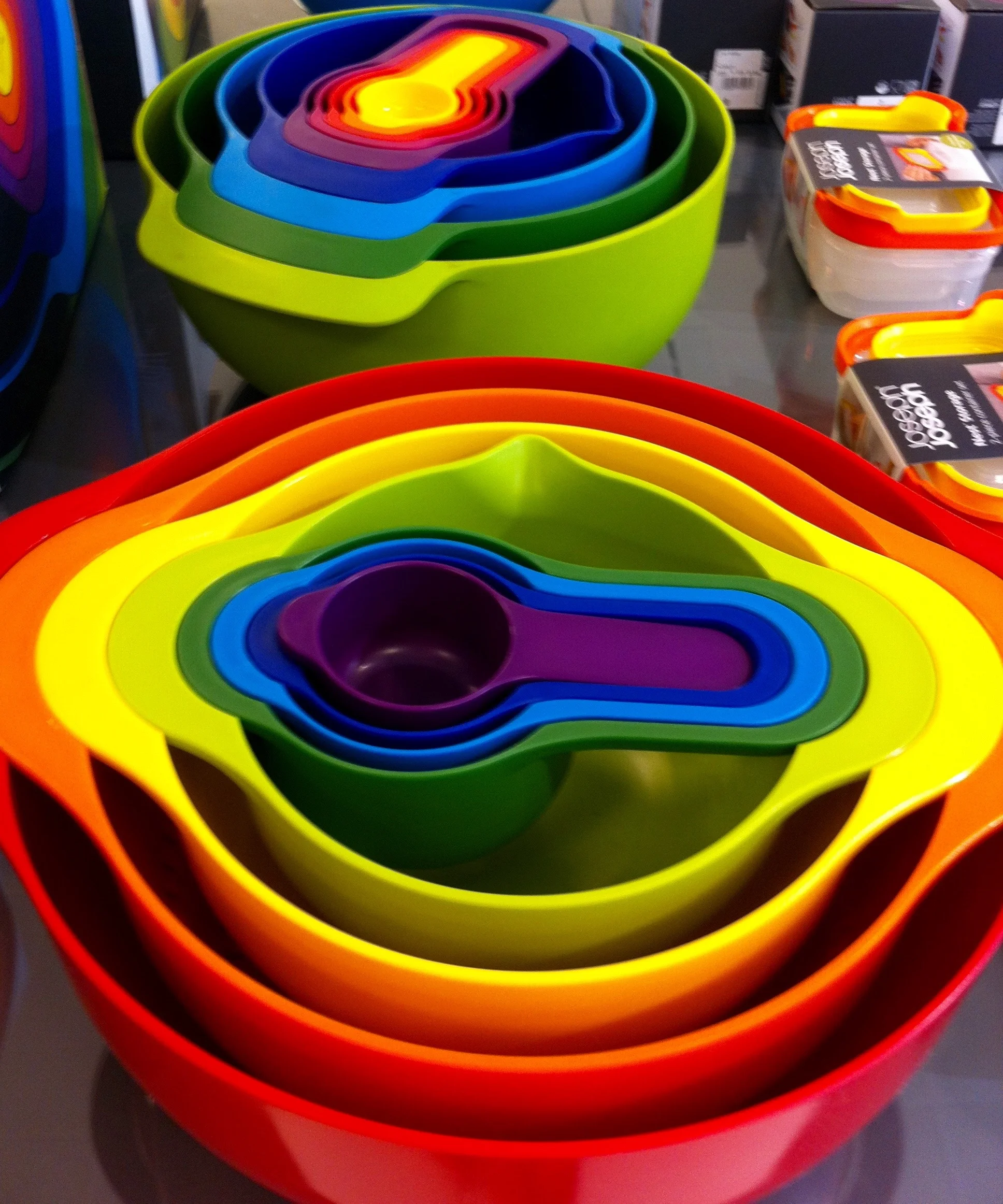 CLASSIC AND COLOURFUL JOSEPH JOSEPH (DEBENHAMS)