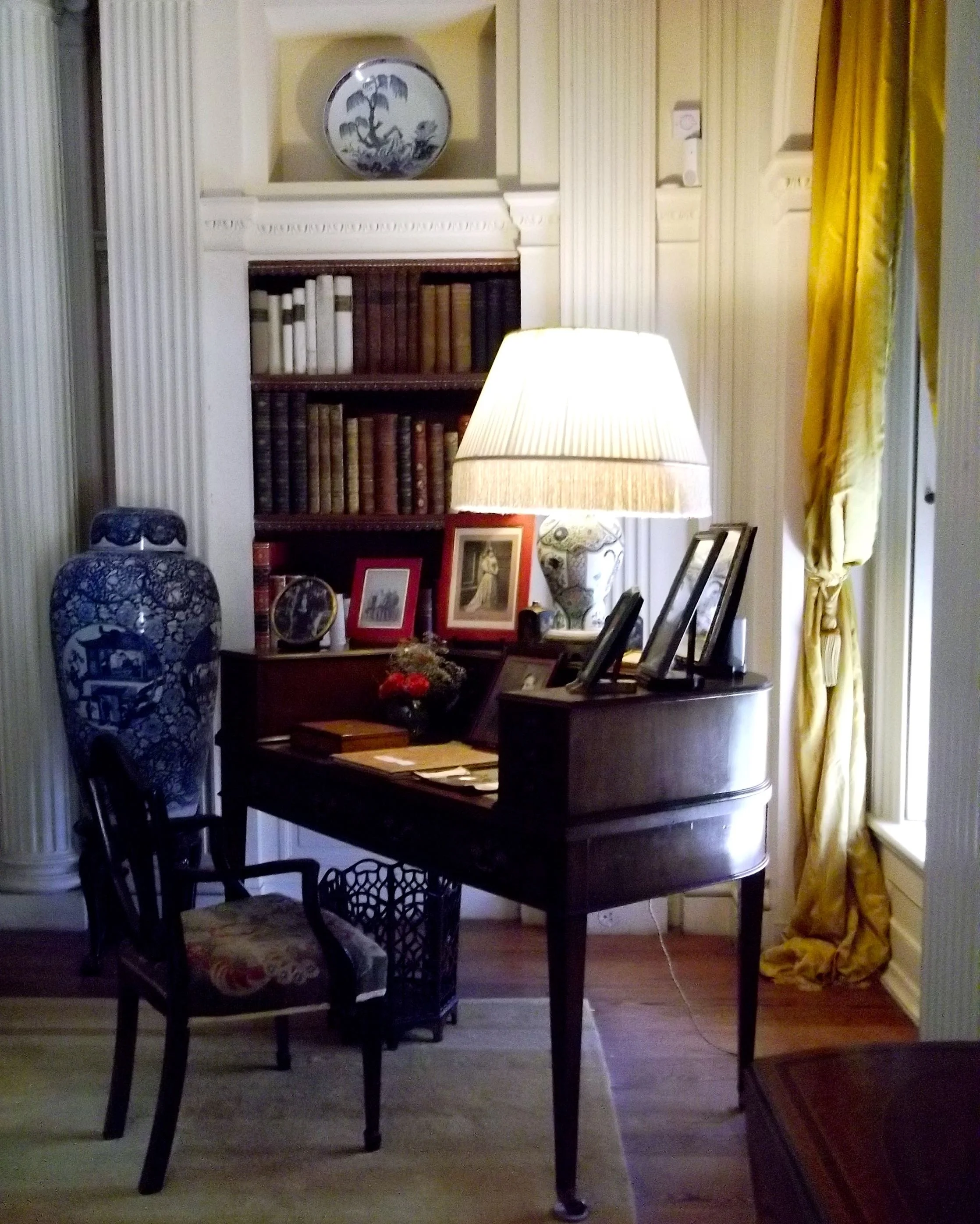 writingdesk.jpg