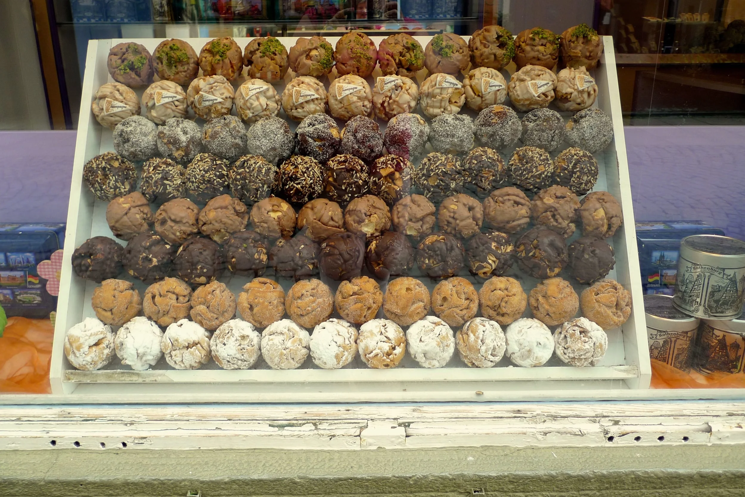 SNOWBALLS