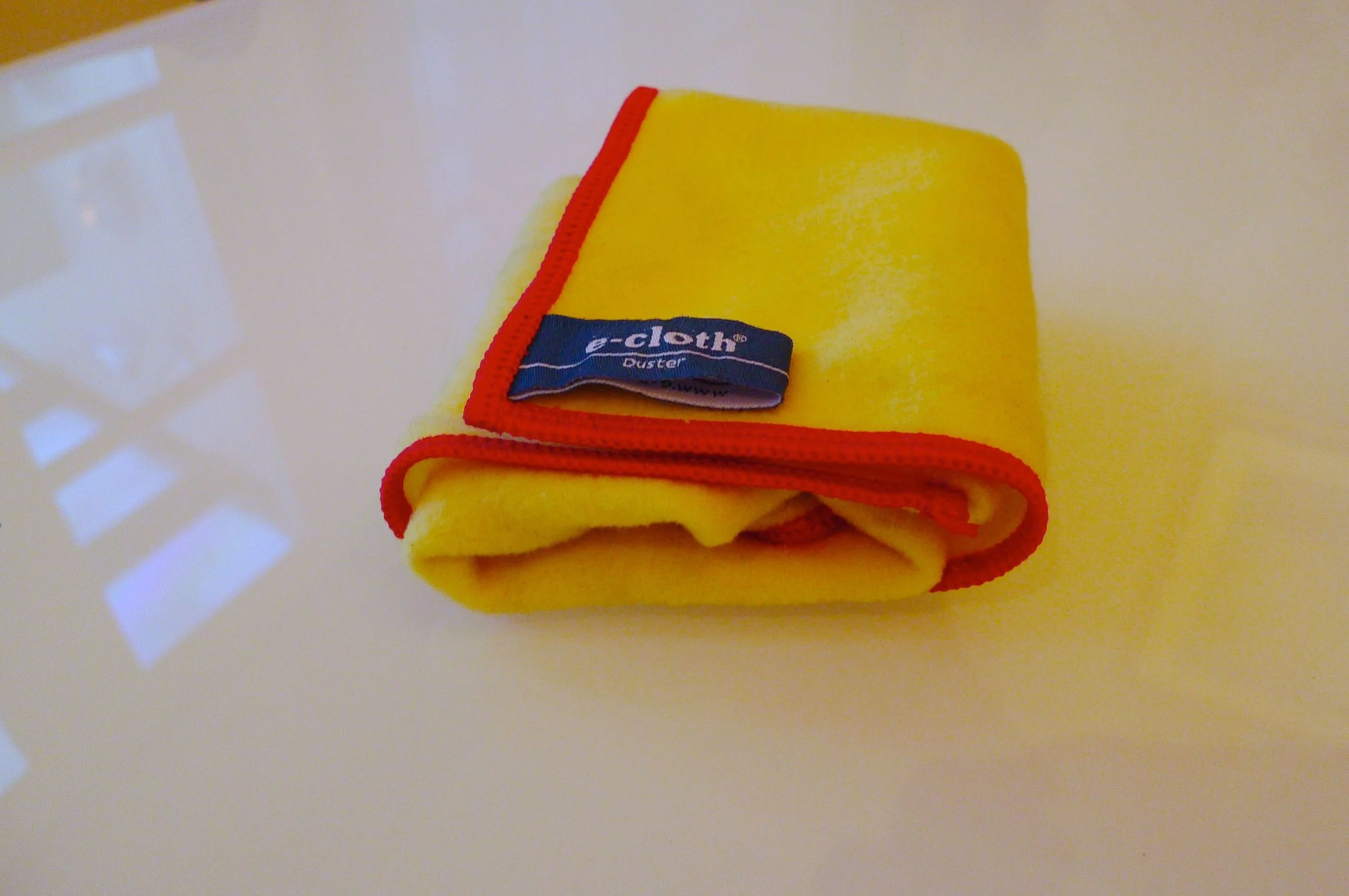 A TRADITIONAL LOOKING DUSTER