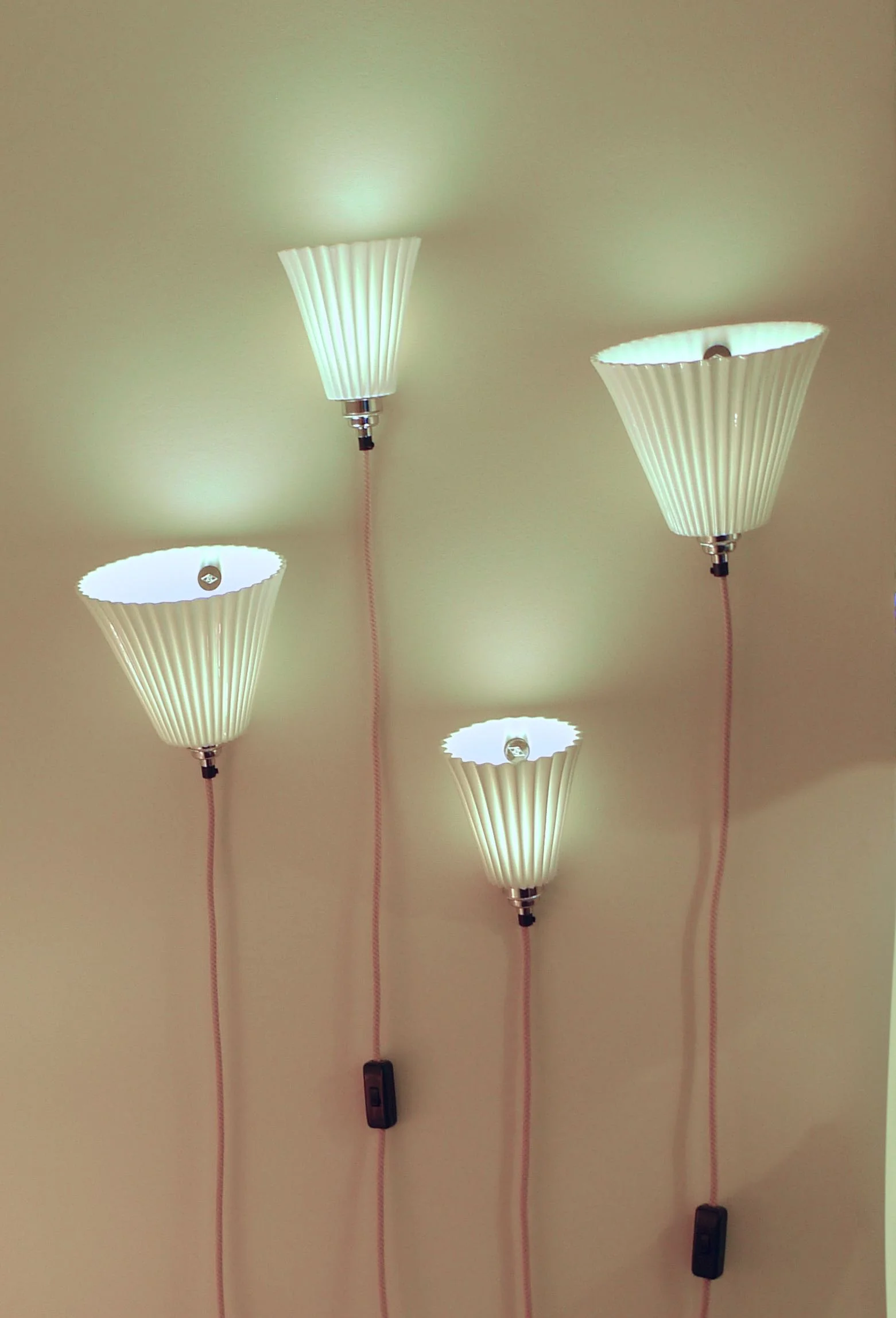 PORTABLE PLEAT WALL LIGHTS