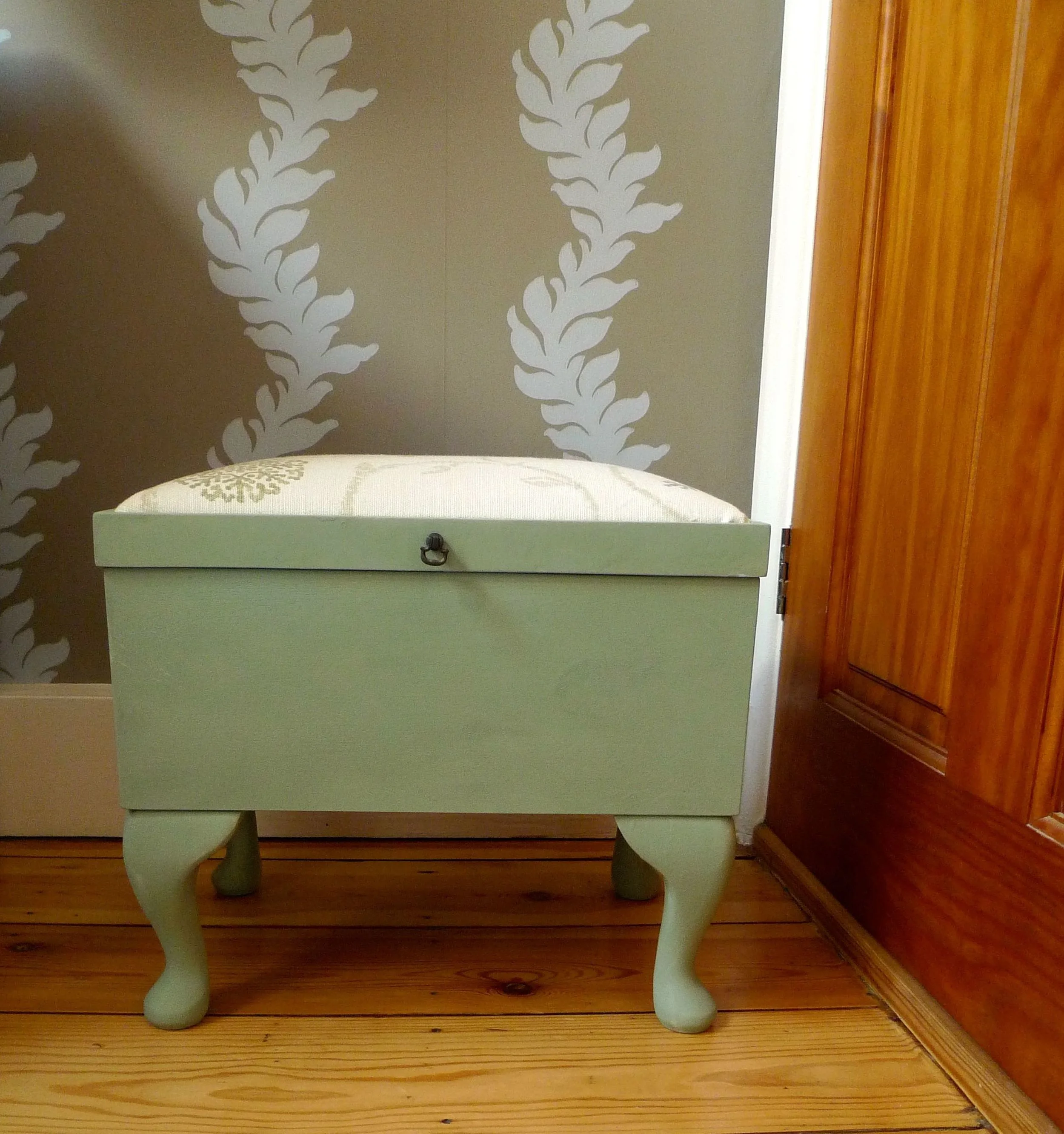 FINISHED SEWING STOOL