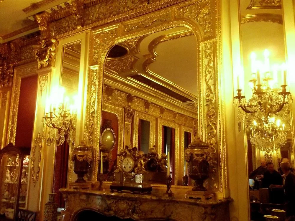 ADMIRING THE GOLD SALOON