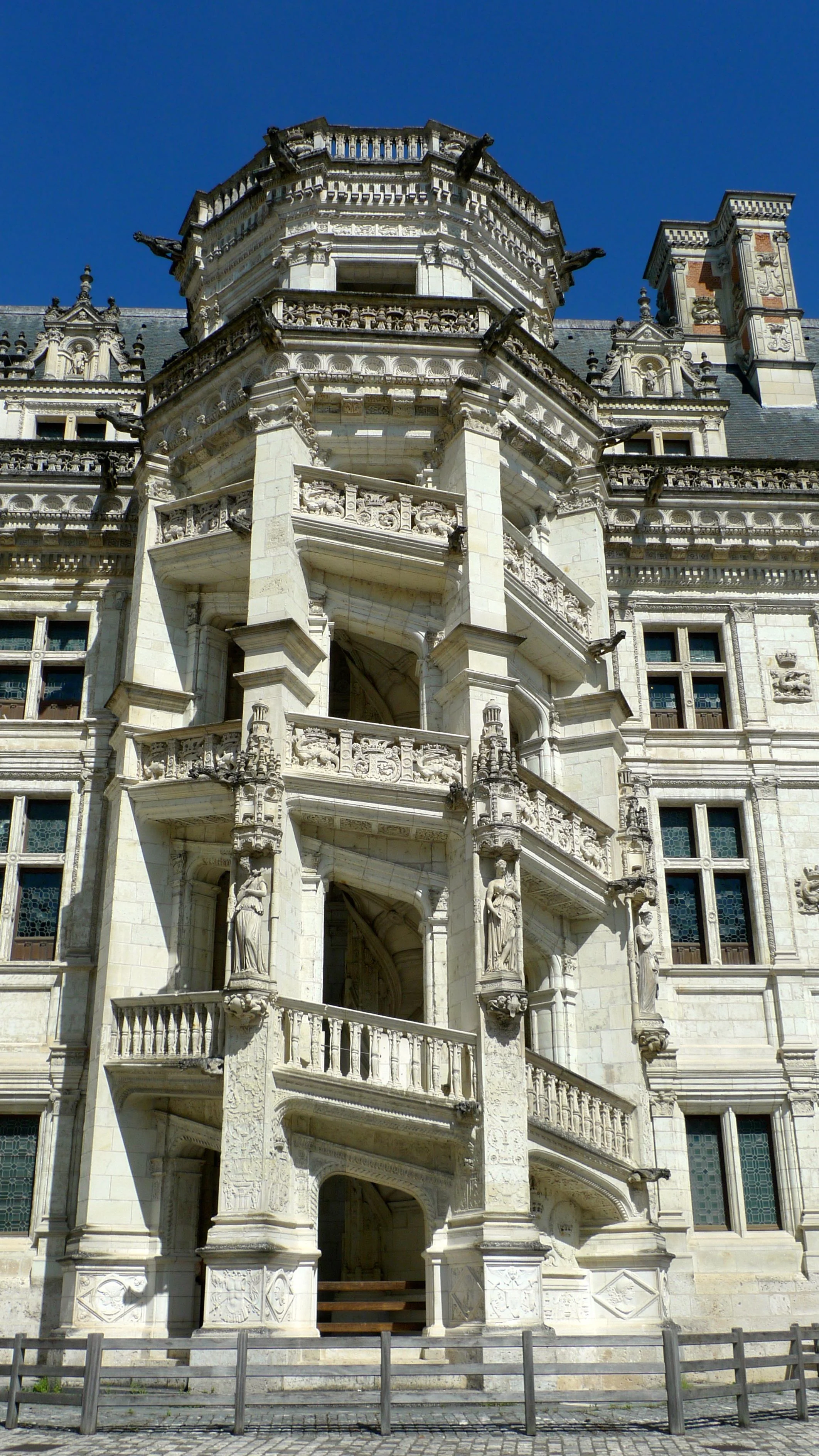 AT THE ROYAL PALAIS DU BLOIS