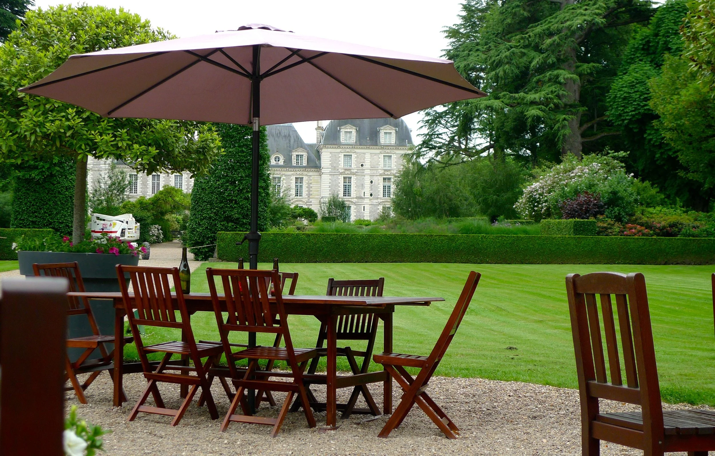 Enjoying a seat and a view at the Orangerie