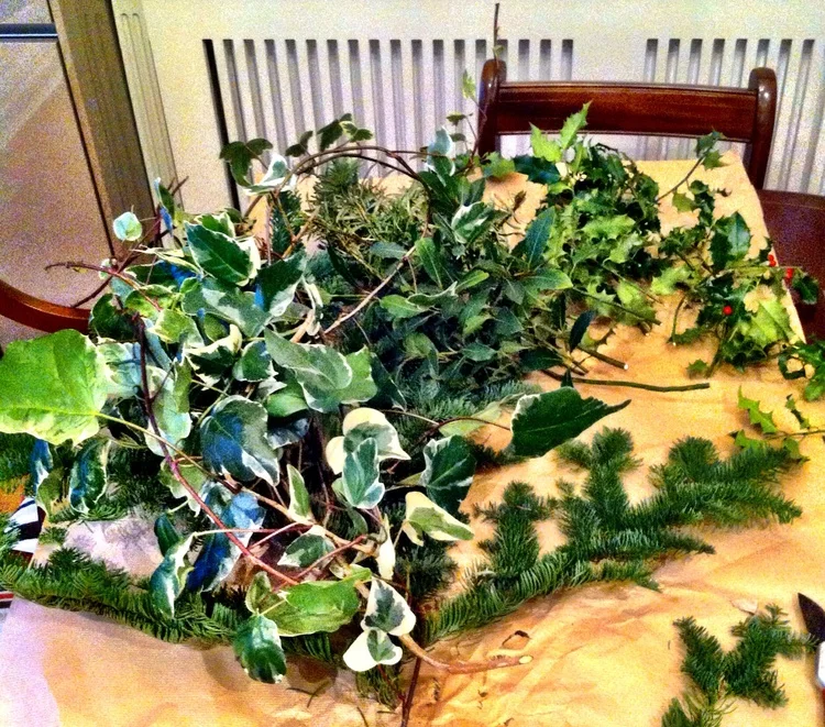 I bought some christmas tree offcuts and supplemented this with evergreens and ivy from the garden and had way too much for one wreath