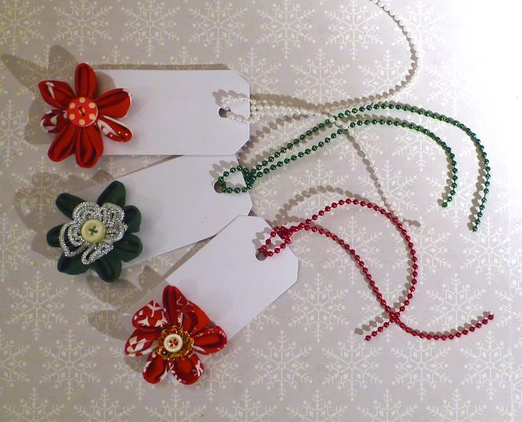 the completed christmas gift tags, gorgeous aren't they