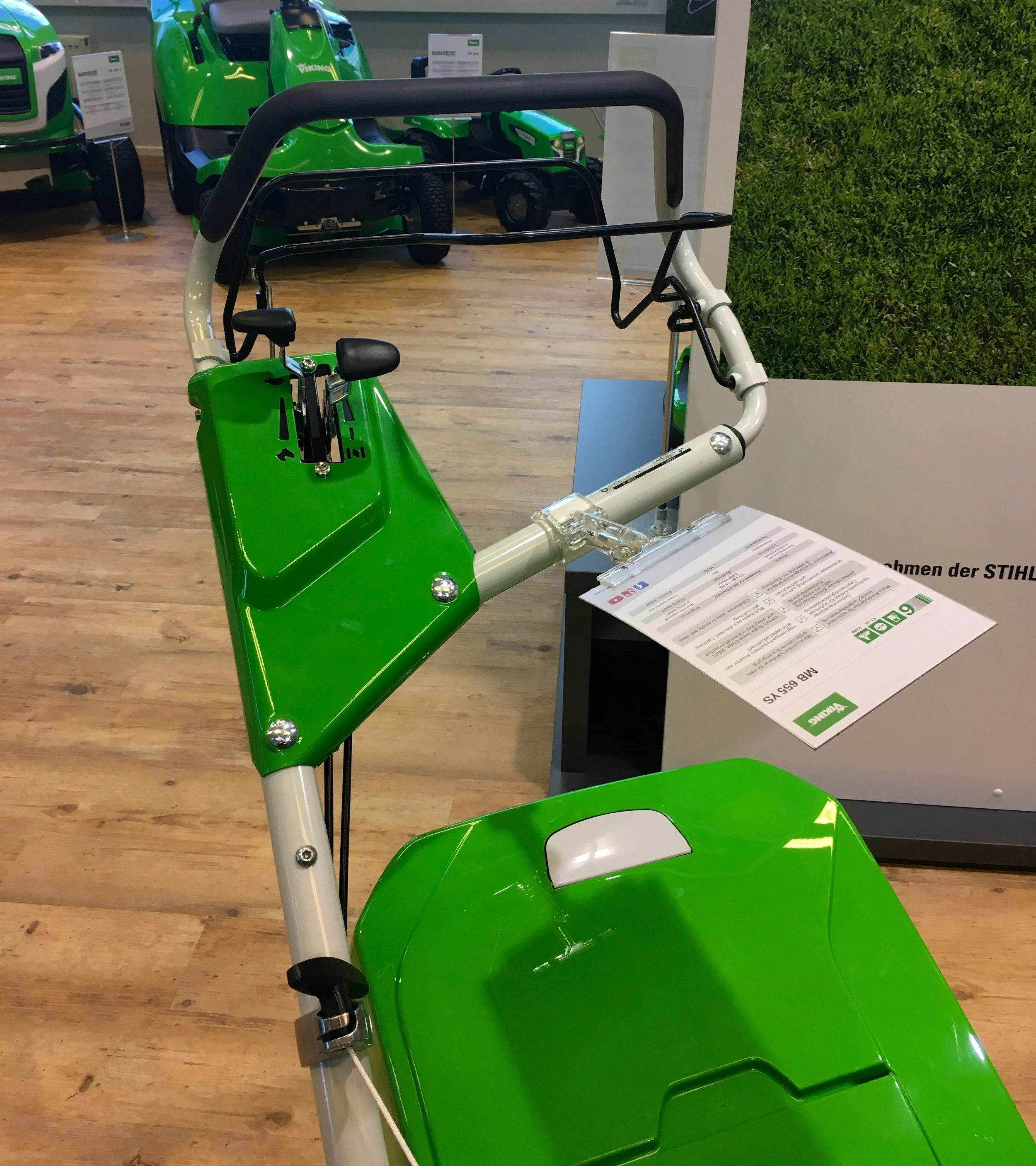 A close up shot of the viking mono handle