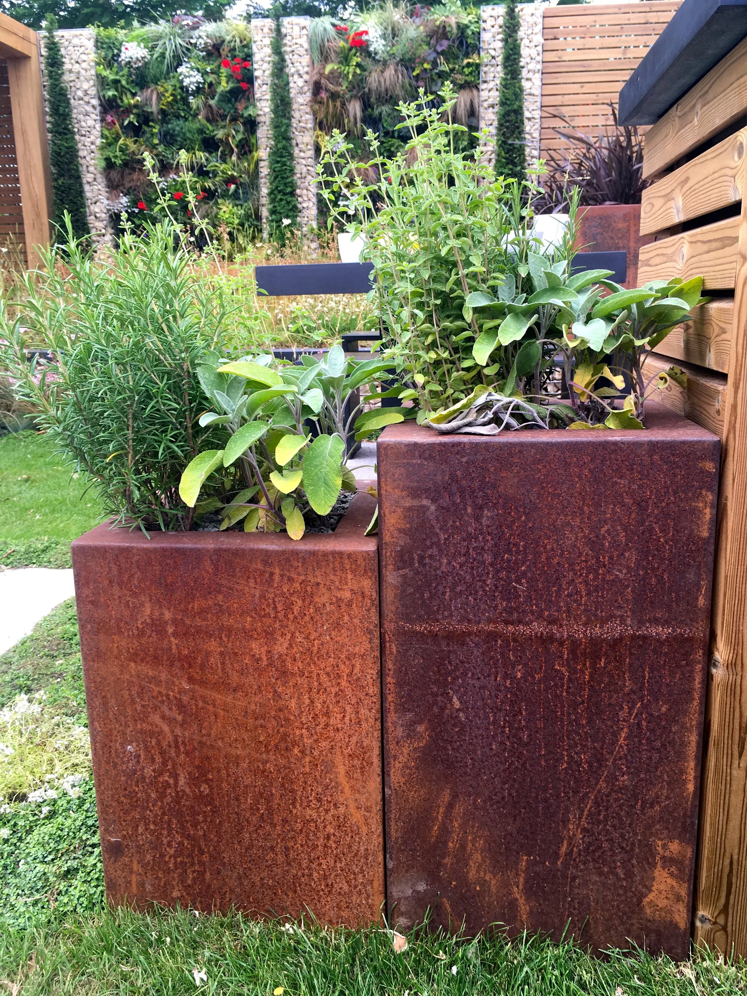 Corten steel planters - swoon!