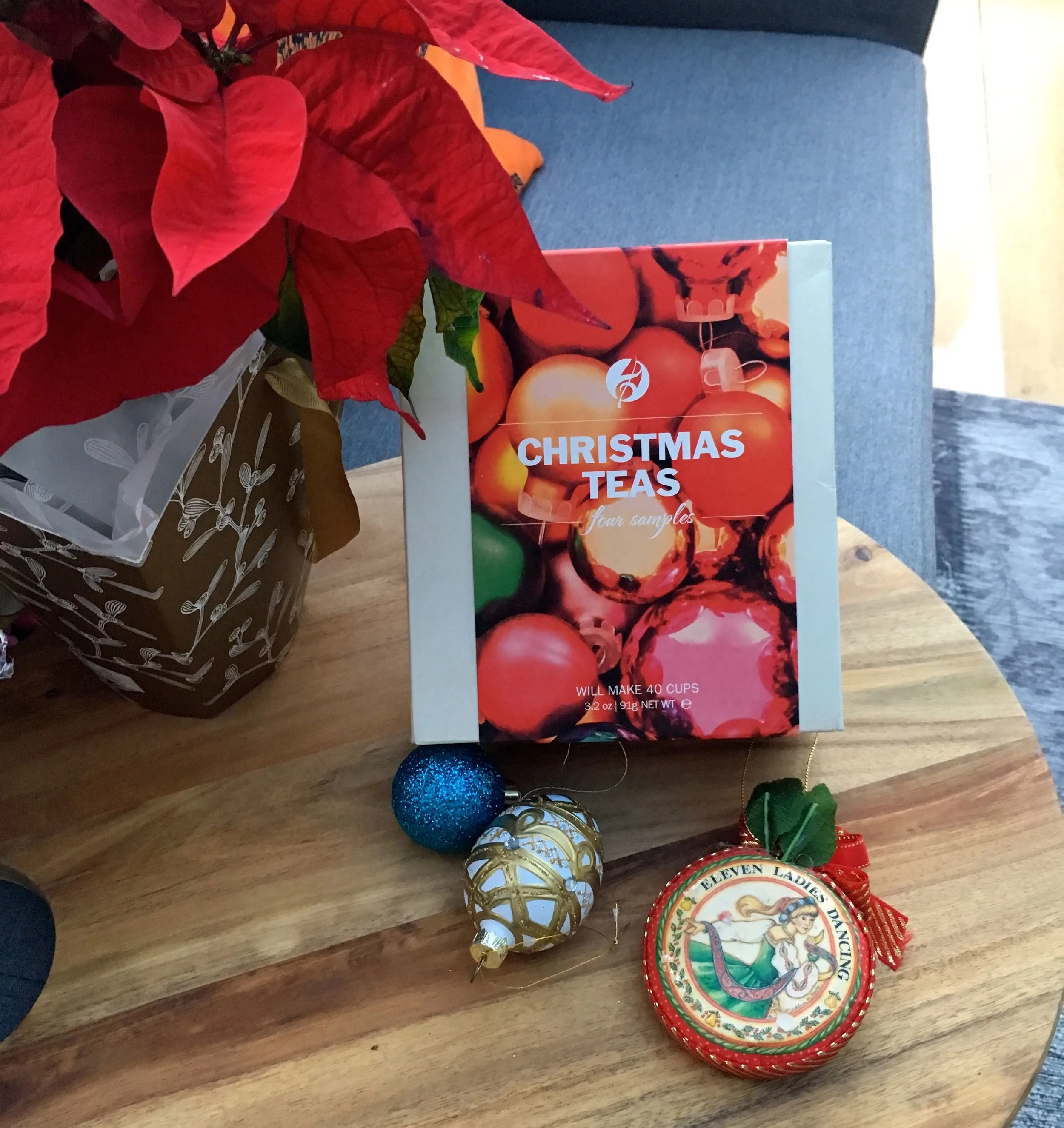 CHRISTMAS TEAS INCLUDES: CANDY CANE, CANDY APPLE, GINGERBREAD AND CHESTNUT TEAS