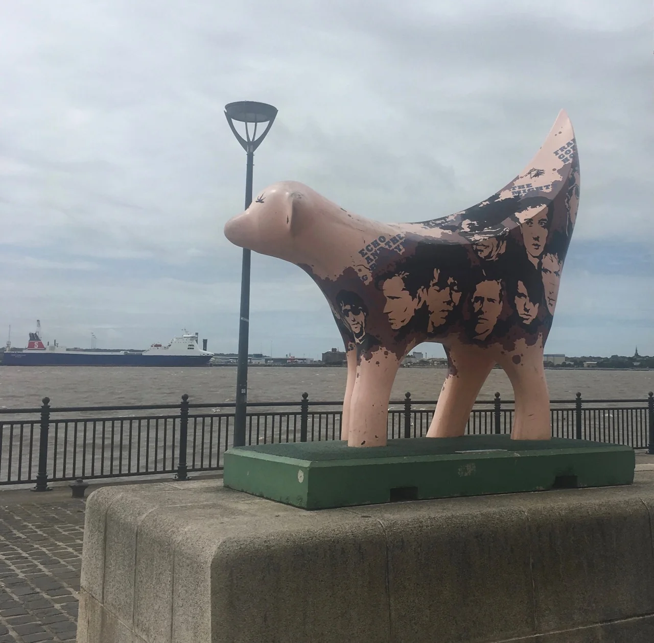 OUR FIRST: ECHO AND THE BUNNYMEN SUPERLAMBANANA