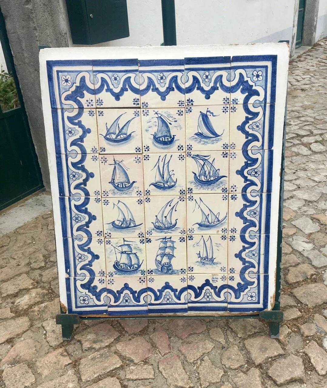 blue and white traditional tiles