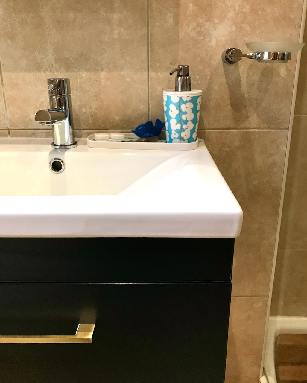 sink vanity unit.jpeg