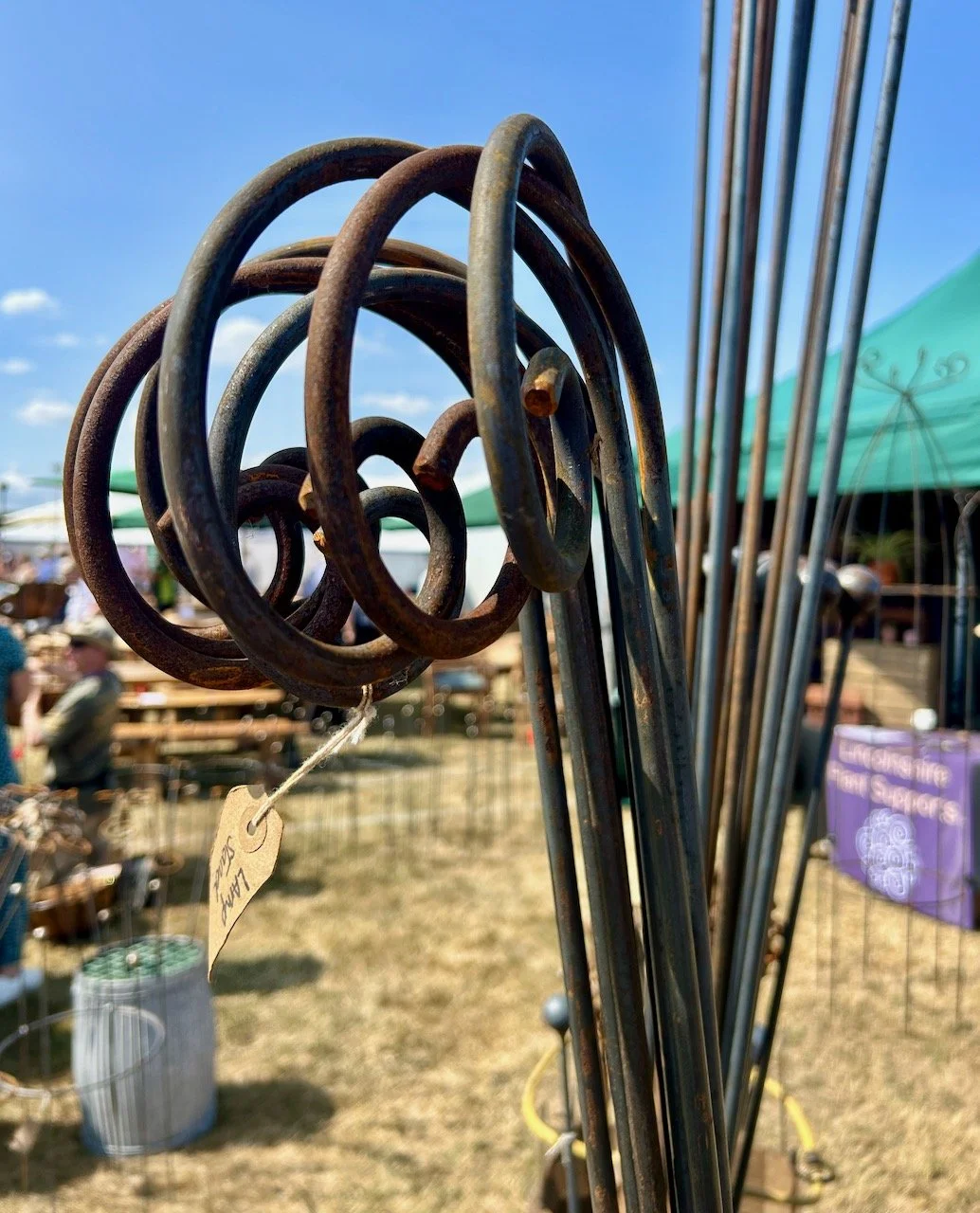 An iron lamp stand