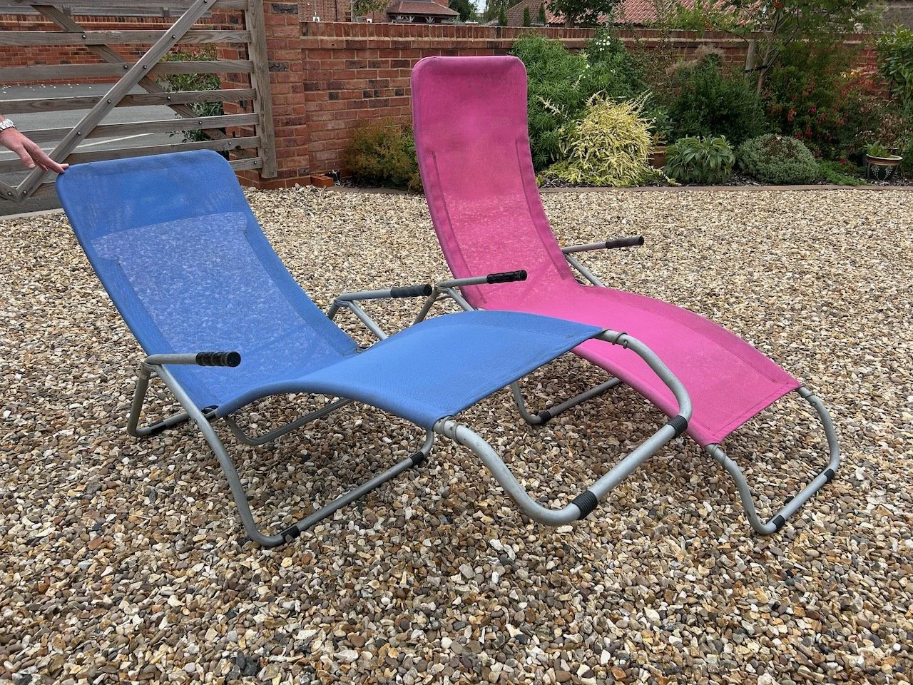 Saying goodbye to our pink and blue sun longers