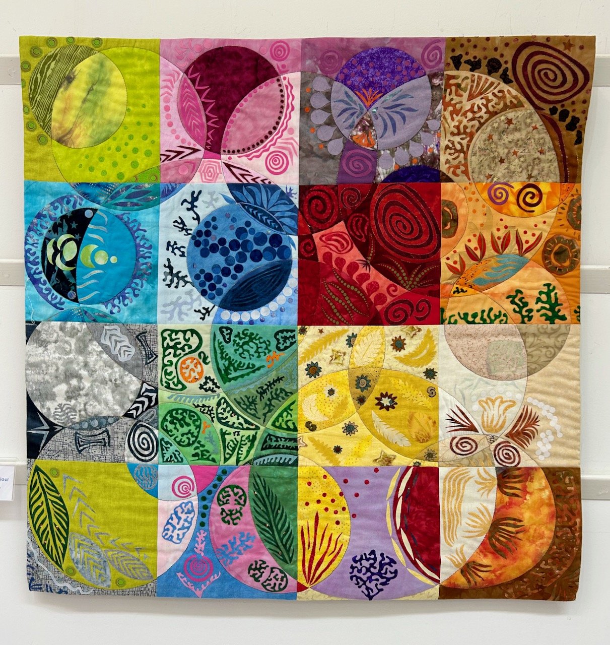 PLAYING WITH COLOUR, LINDA FOREY