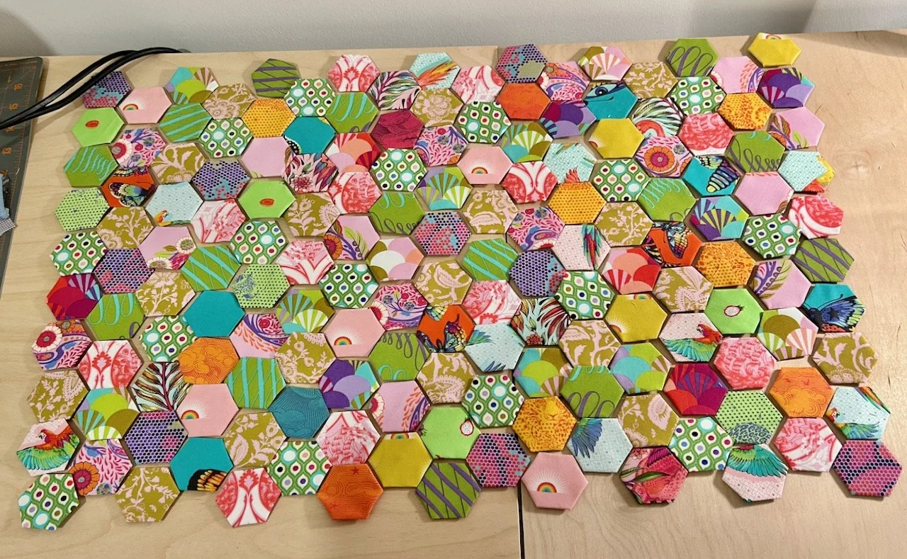 A random placement design of hexies - much more colourful!